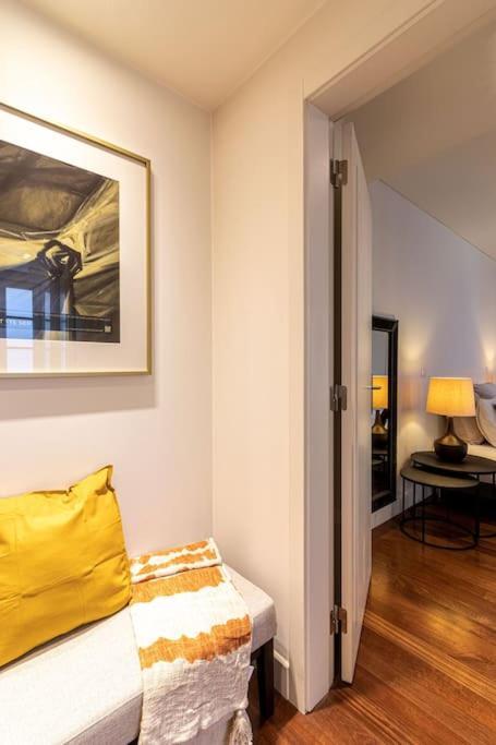 Chiado Deluxe Modern Feel 3 Bedroom Apartamento *