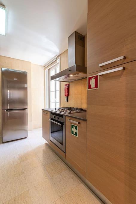 Chiado Deluxe Modern Feel 3 Bedroom Apartamento Lisboa