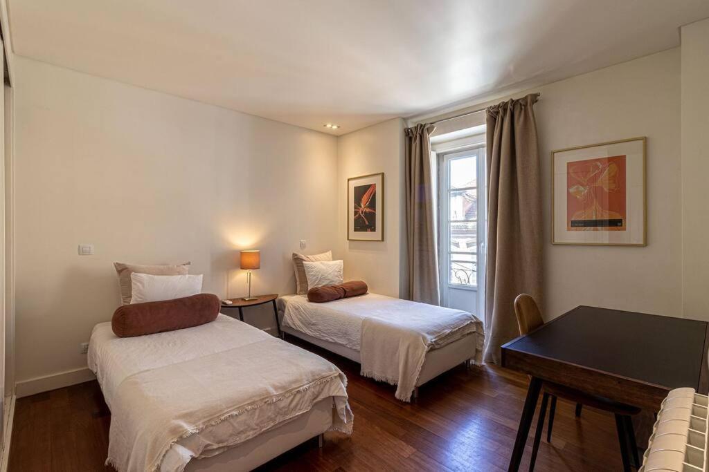 Chiado Deluxe Modern Feel 3 Bedroom Lisboa