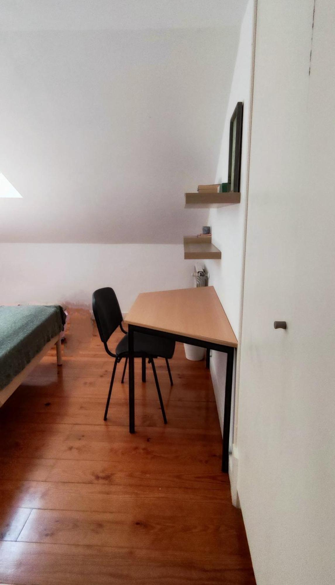 Habitación en casa particular Quartos No Bairro Alto De Em Acomodacao Partilhada