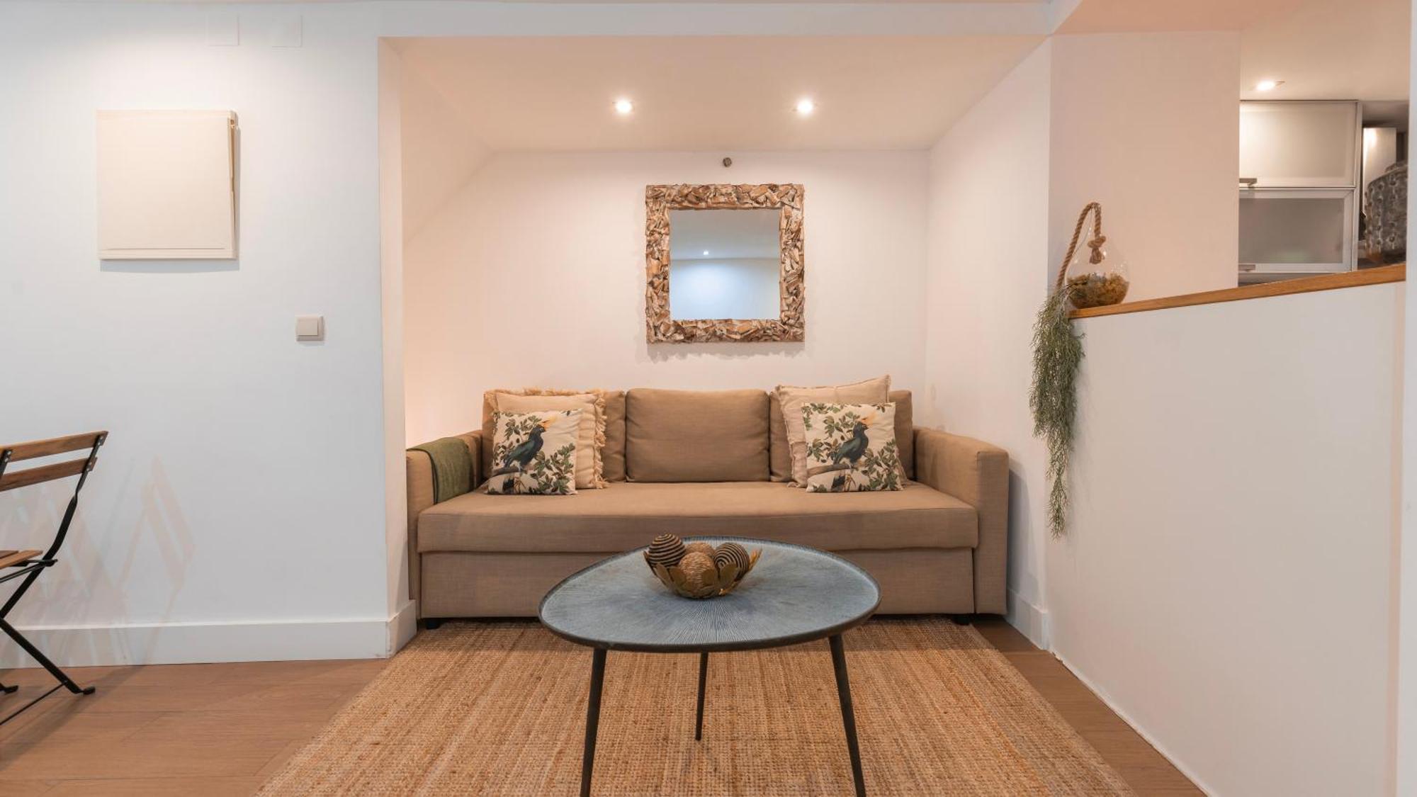 1bdr With Terrace In Alfama Centre By Lovelystay
