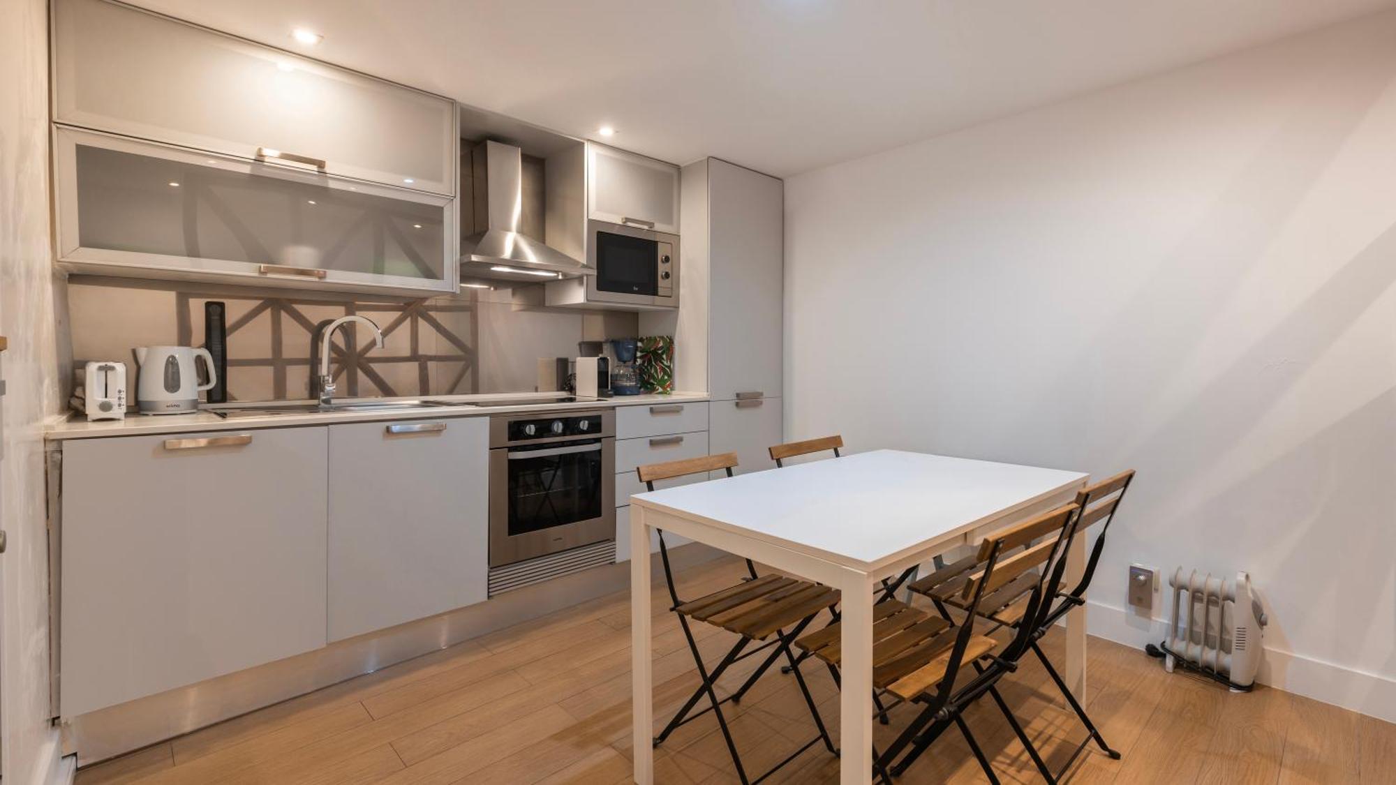 Apartamento 1bdr With Terrace In Alfama Centre By Lovelystay