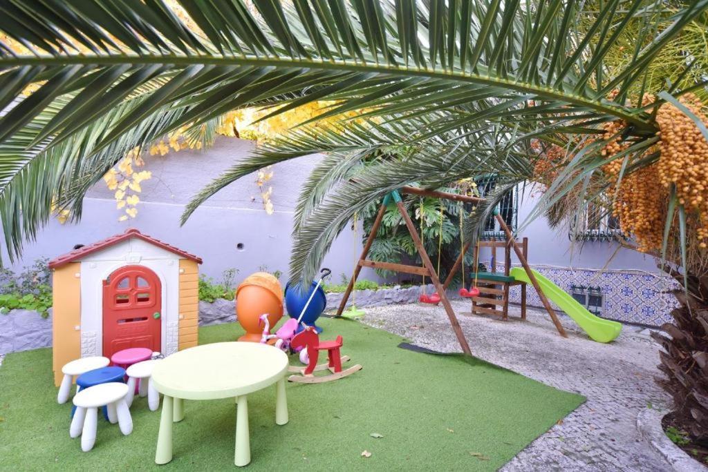 Brothers Place