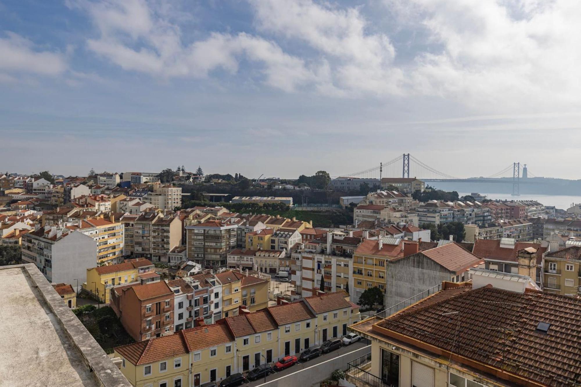 Tagus Views Ii Lisbon