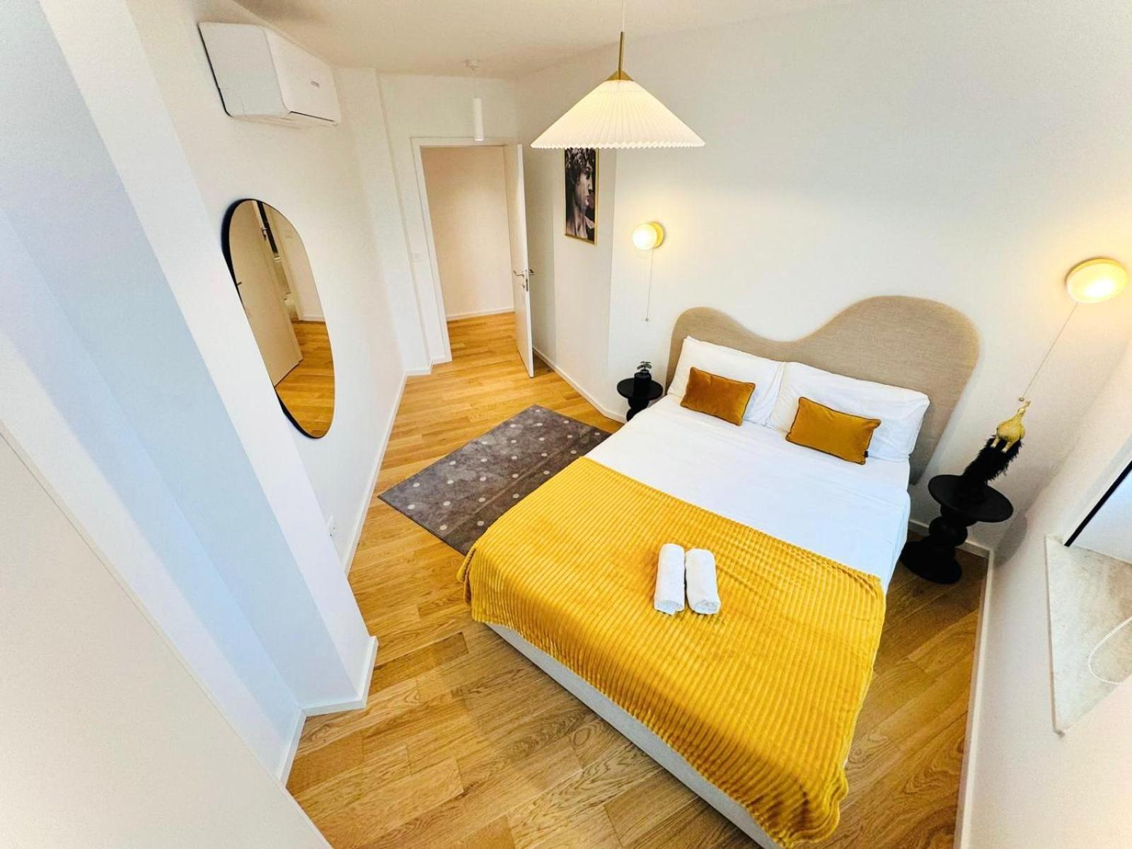 Pink House Beautiful 2 Bedroom Flat In Center * Lisboa