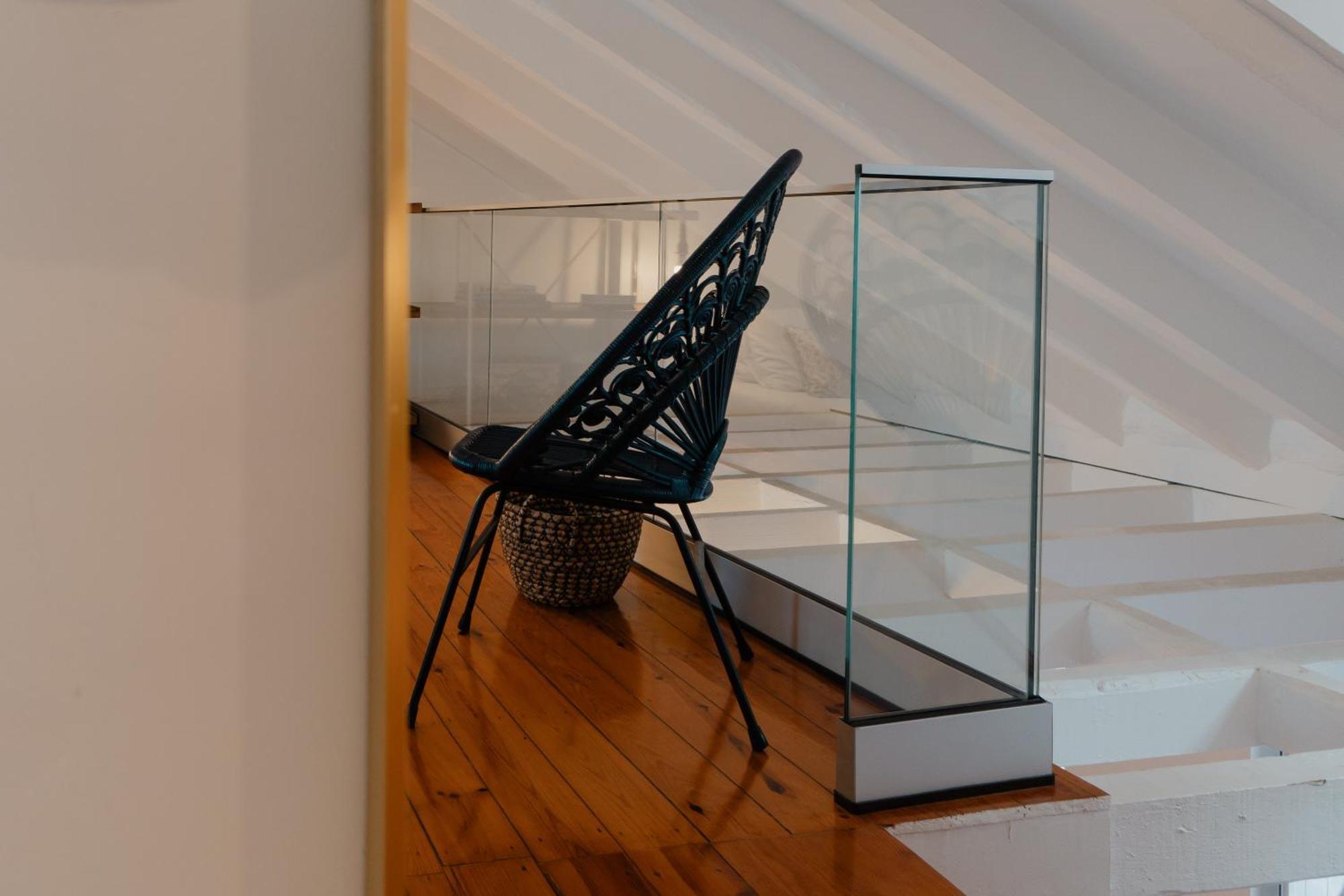 Stylish Getaway In A Mezzanine Flat By The Castle * Lisboa