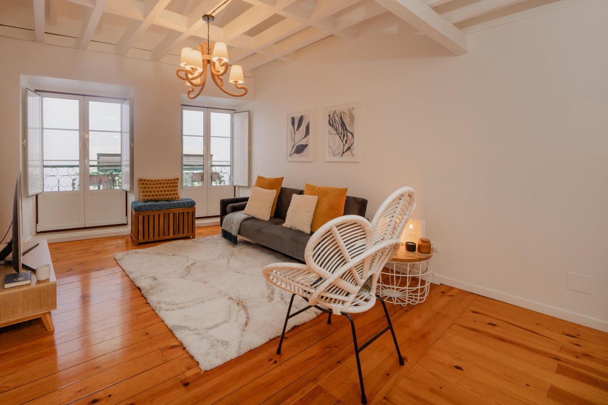 Stylish Getaway In A Mezzanine Flat By The Castle Apartamento
