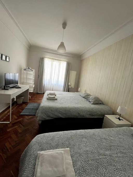 Privada 3 Grande Con Balcon Pensión Lisboa