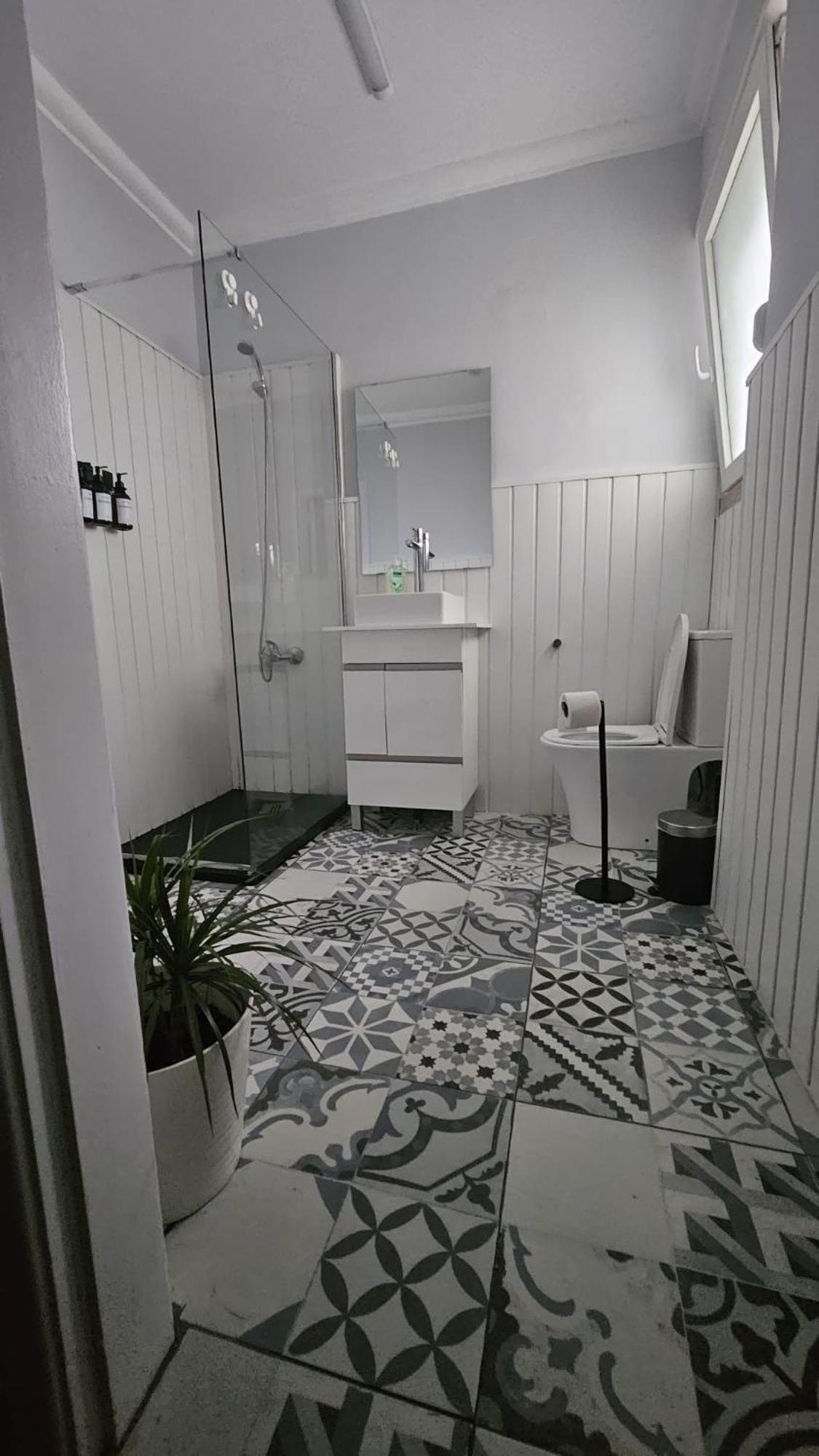 Privada 3 Grande Con Balcon Pensión Lisboa