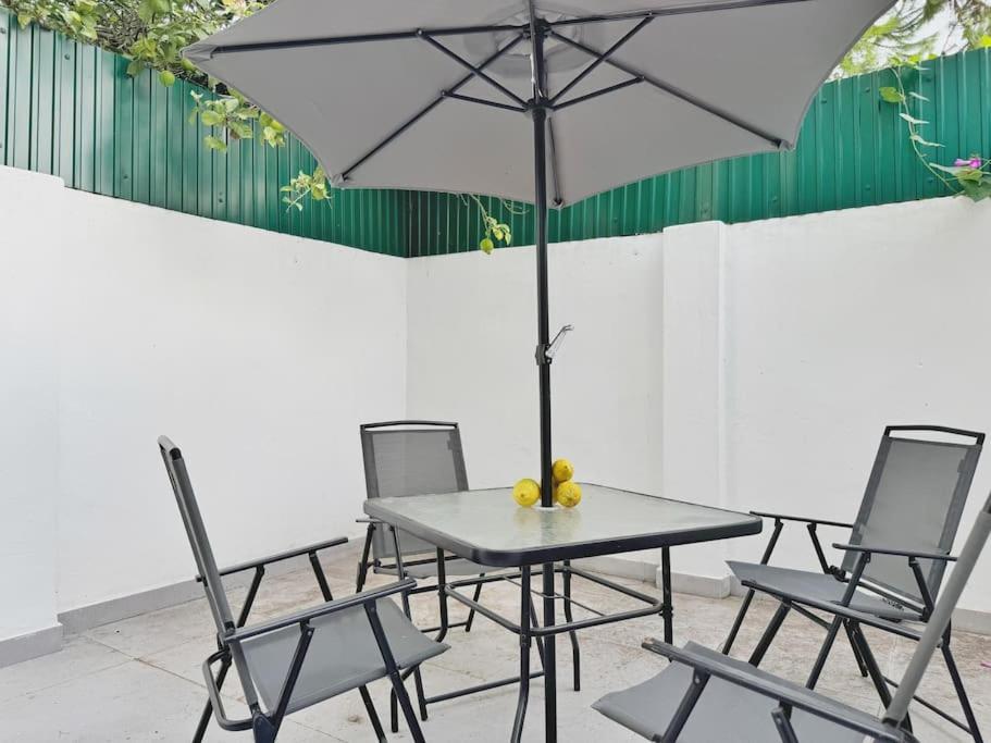Lemon Tree With Patio Apartamento Lisboa
