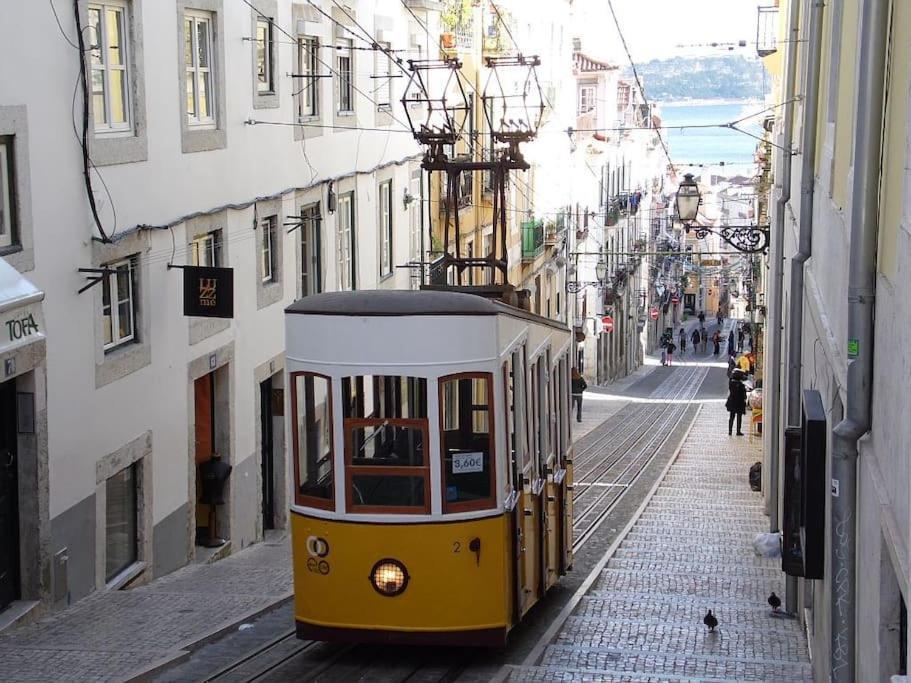 Windows Of Bica-great View Over River Apartamento Lisboa