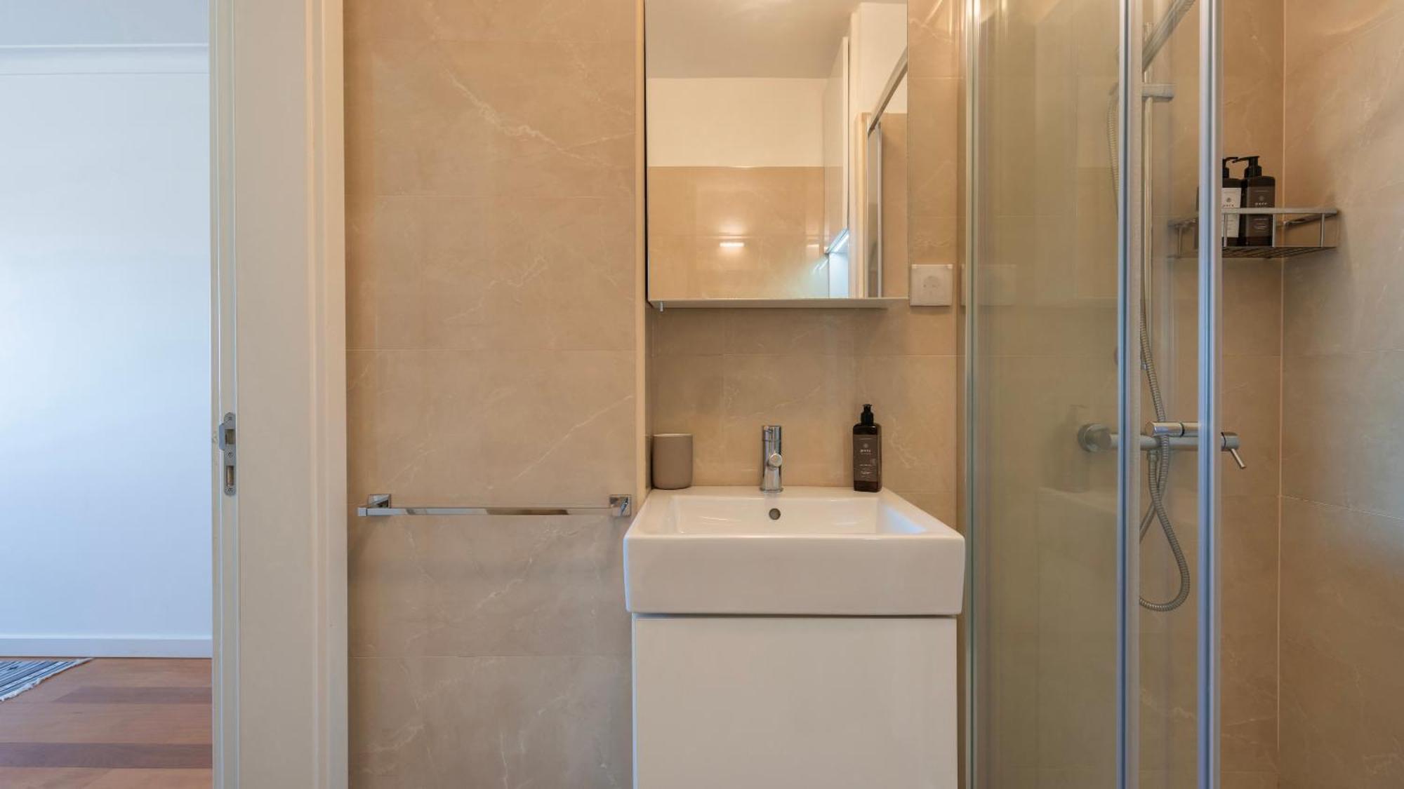 Stylish With Parking By Lovelystay Apartamento Lisboa