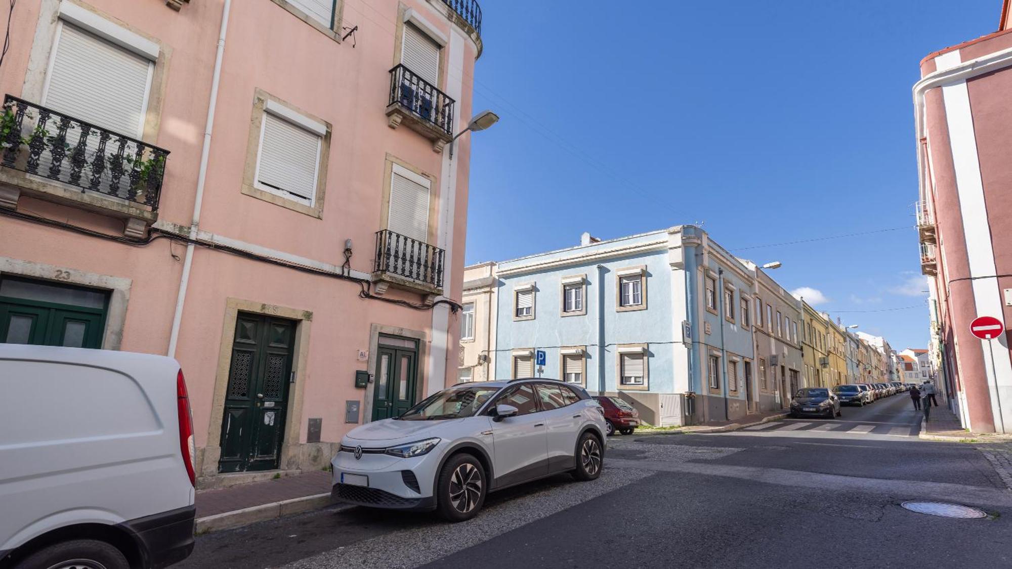 Classic Topfloor By Lovelystay Apartment Lisbon