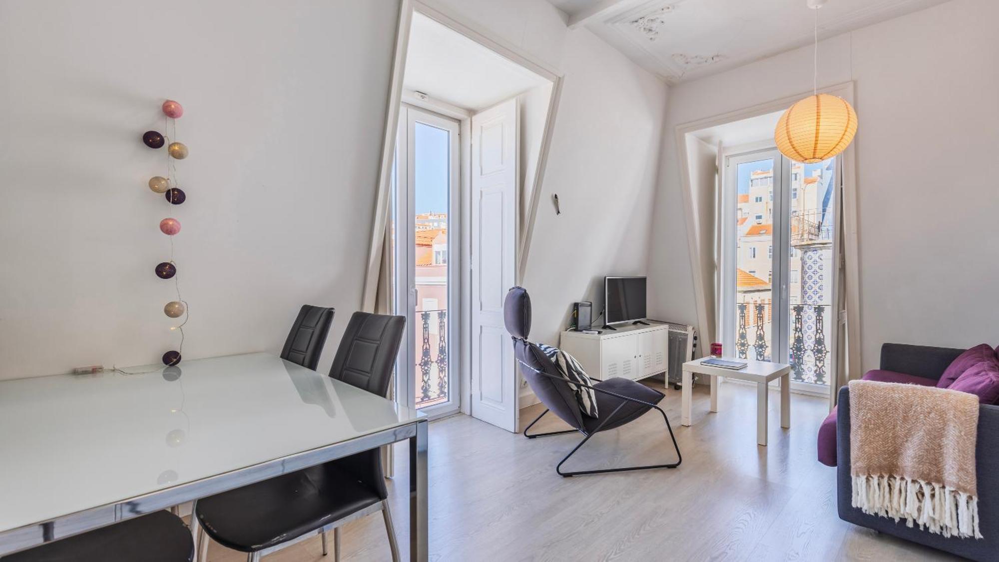 Apartment Classic Topfloor By Lovelystay Lisbon