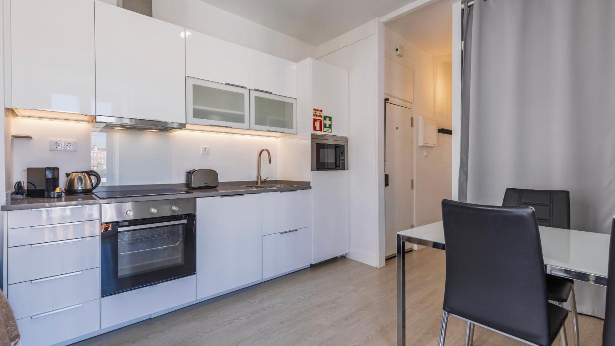 Classic Topfloor By Lovelystay Lisbon