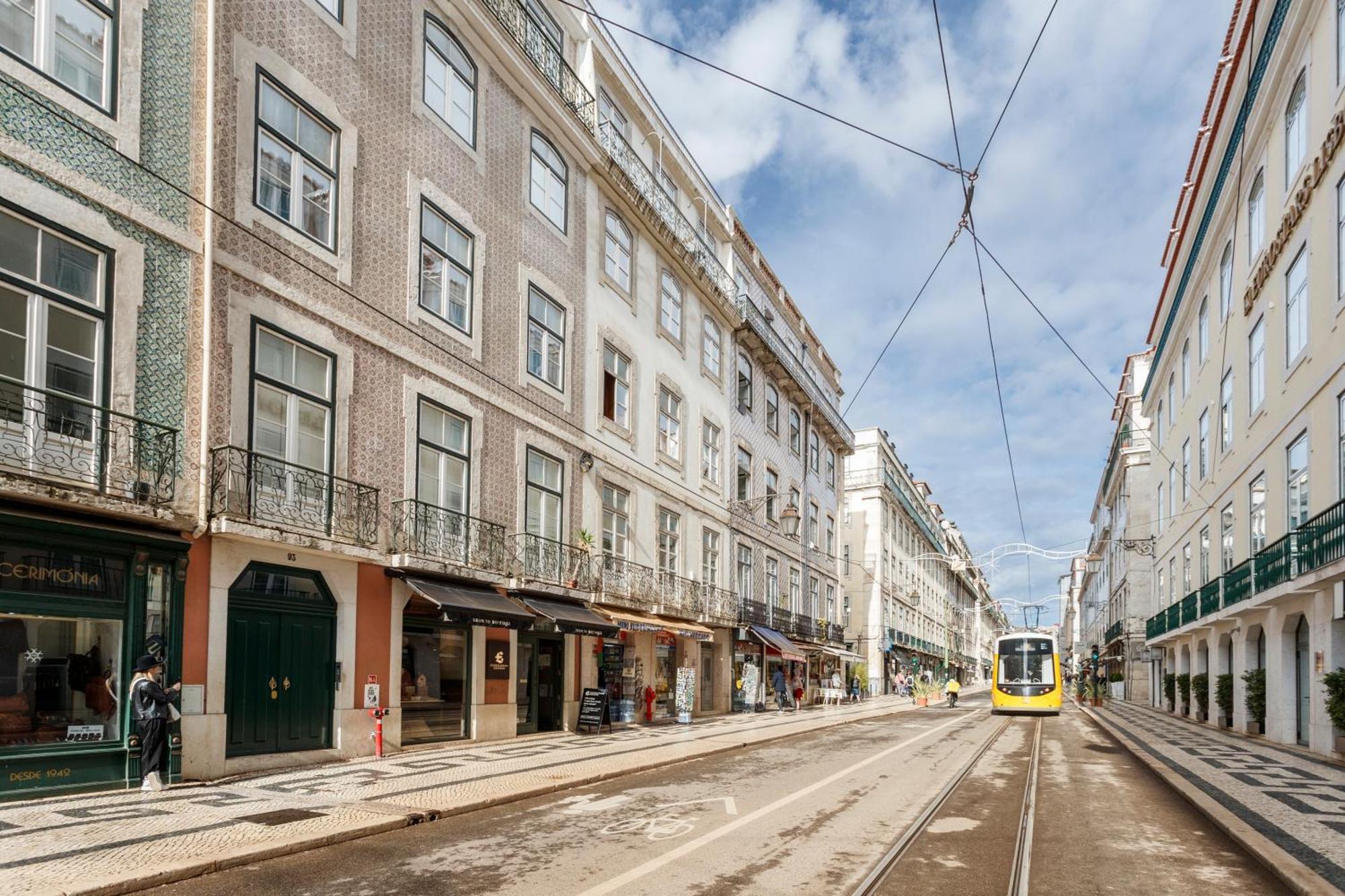 Modern In The Heart Of Chiado Lisboa
