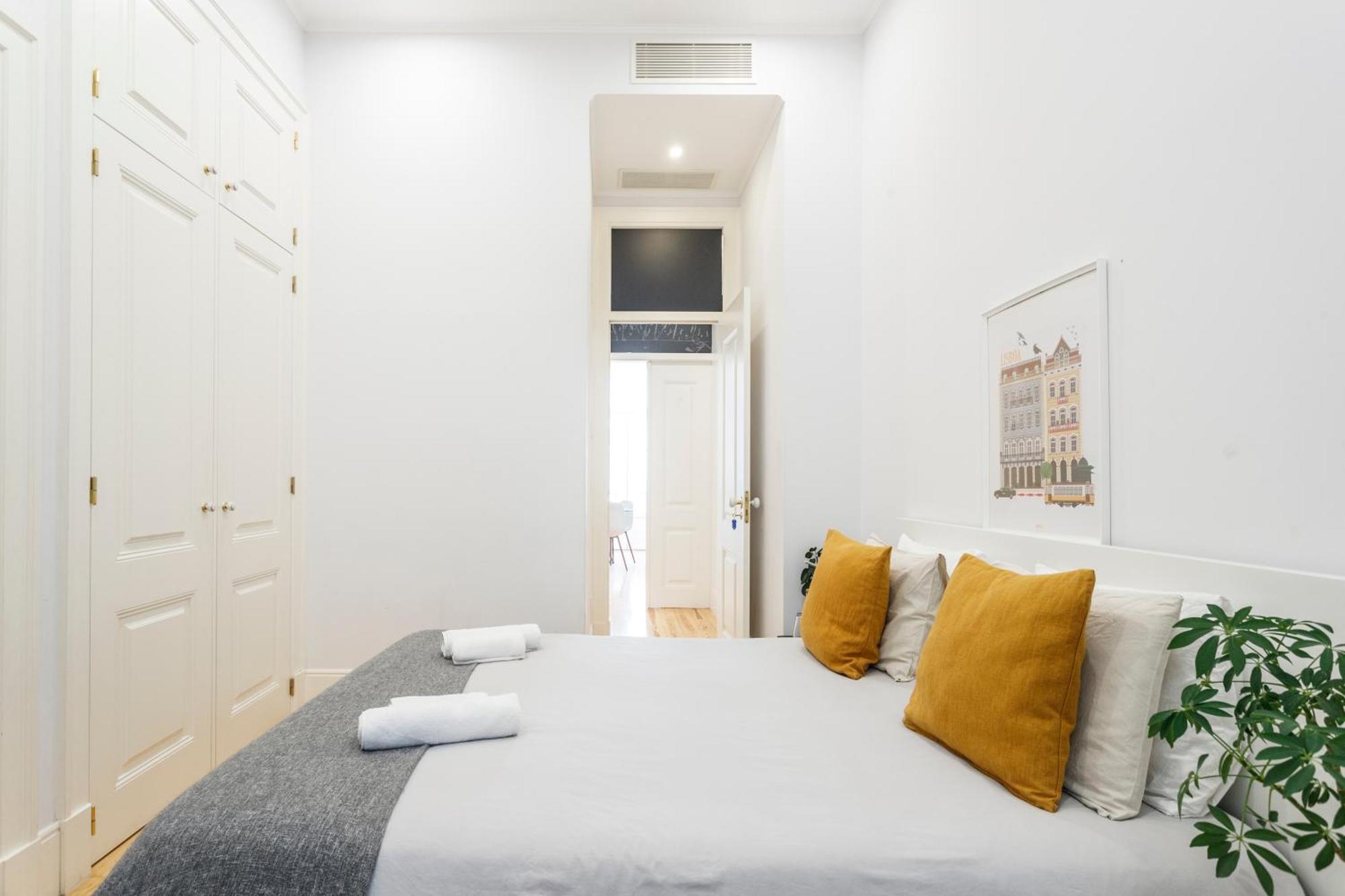 Modern In The Heart Of Chiado Apartamento