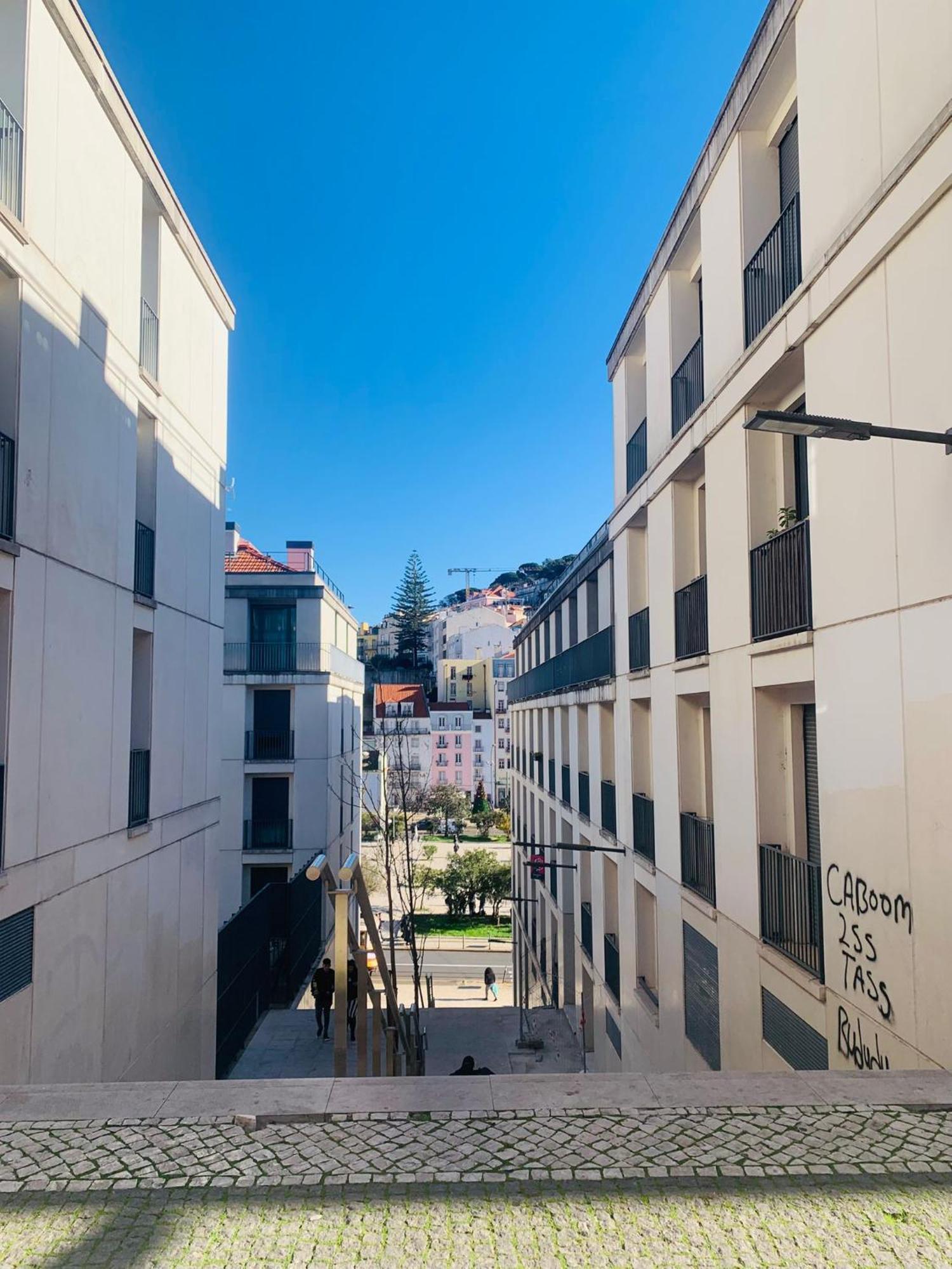 - Martim Moniz And Garage * Lisboa