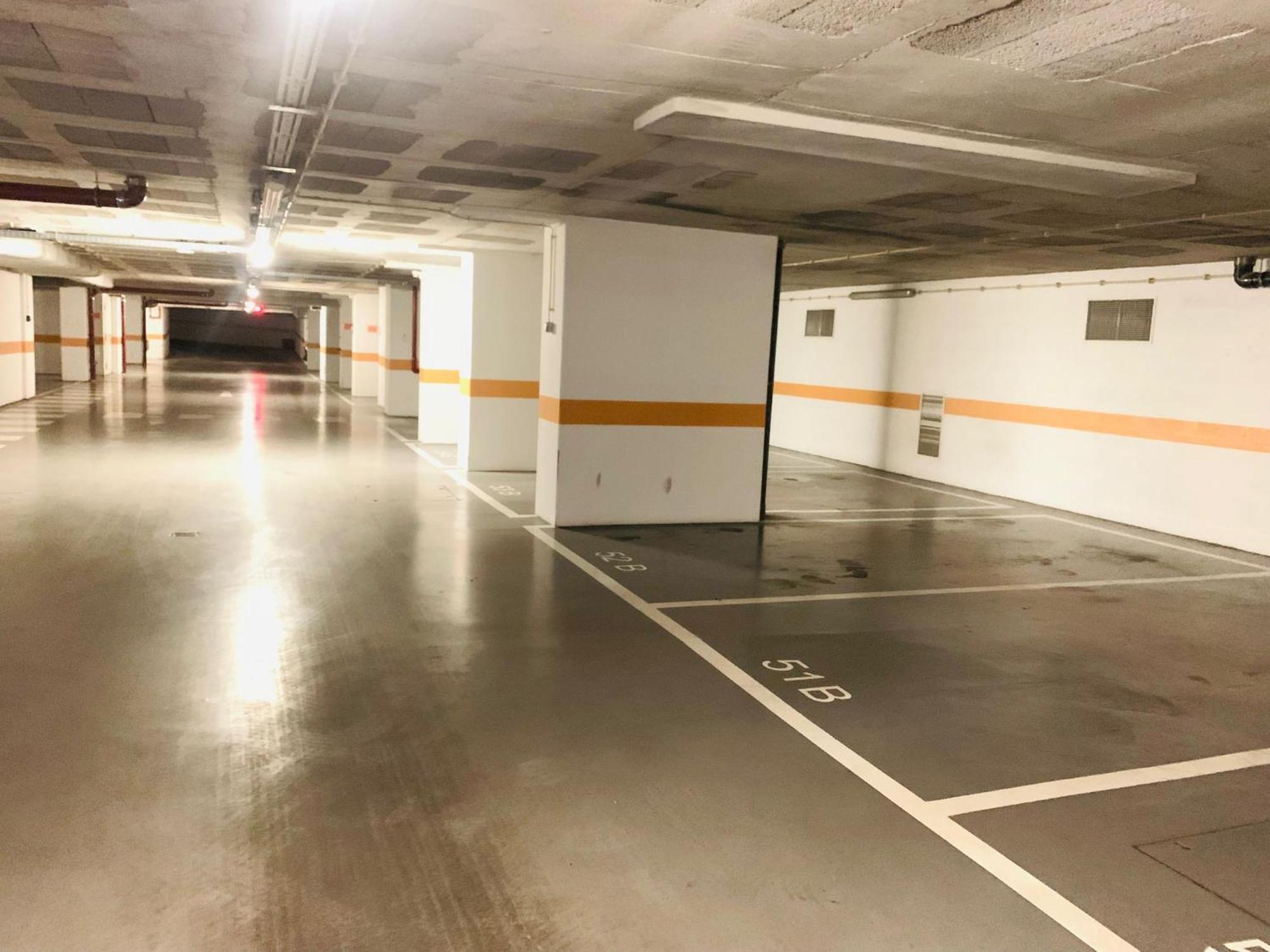 - Martim Moniz And Garage Lisboa