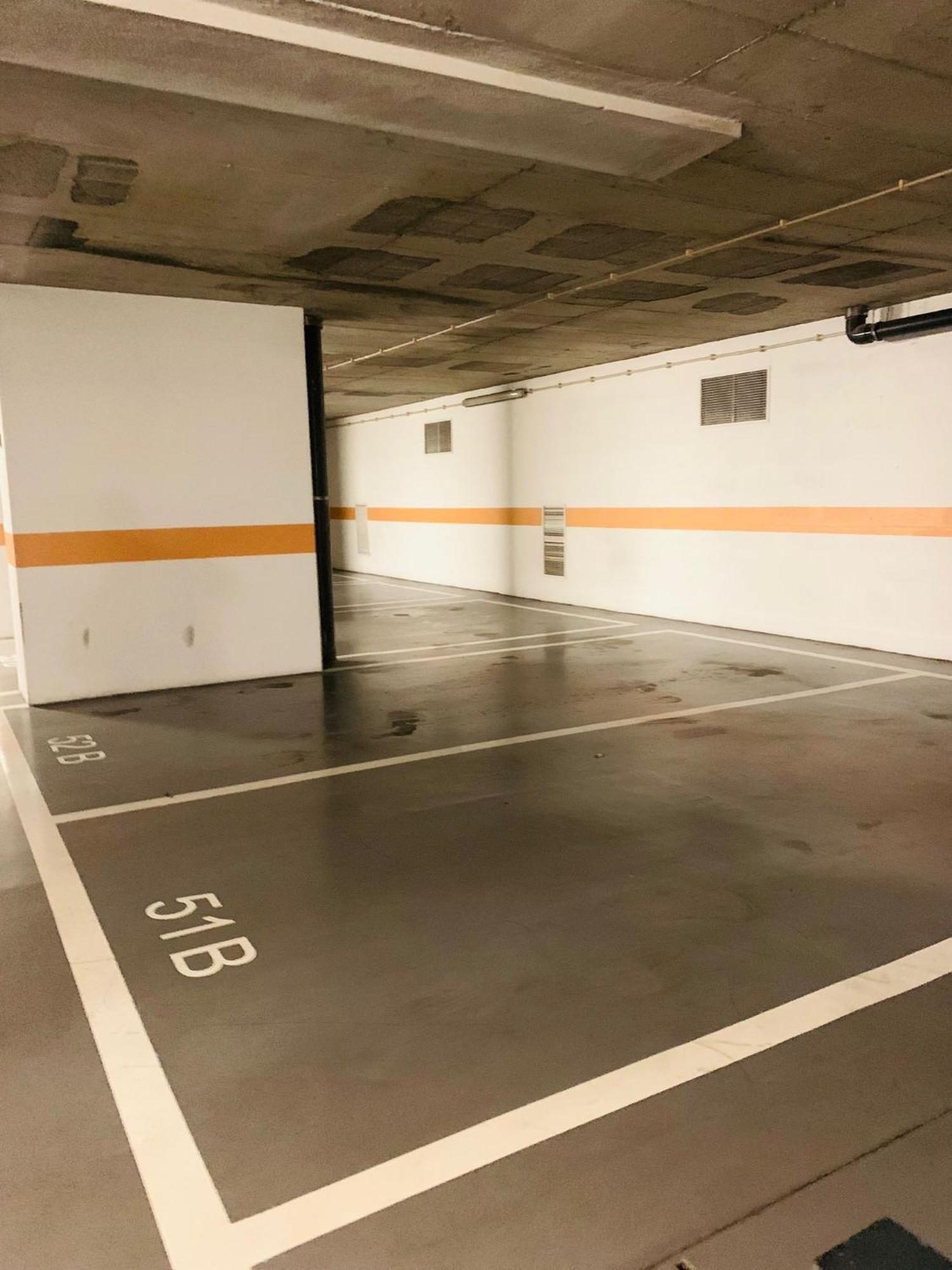 - Martim Moniz And Garage * Lisboa