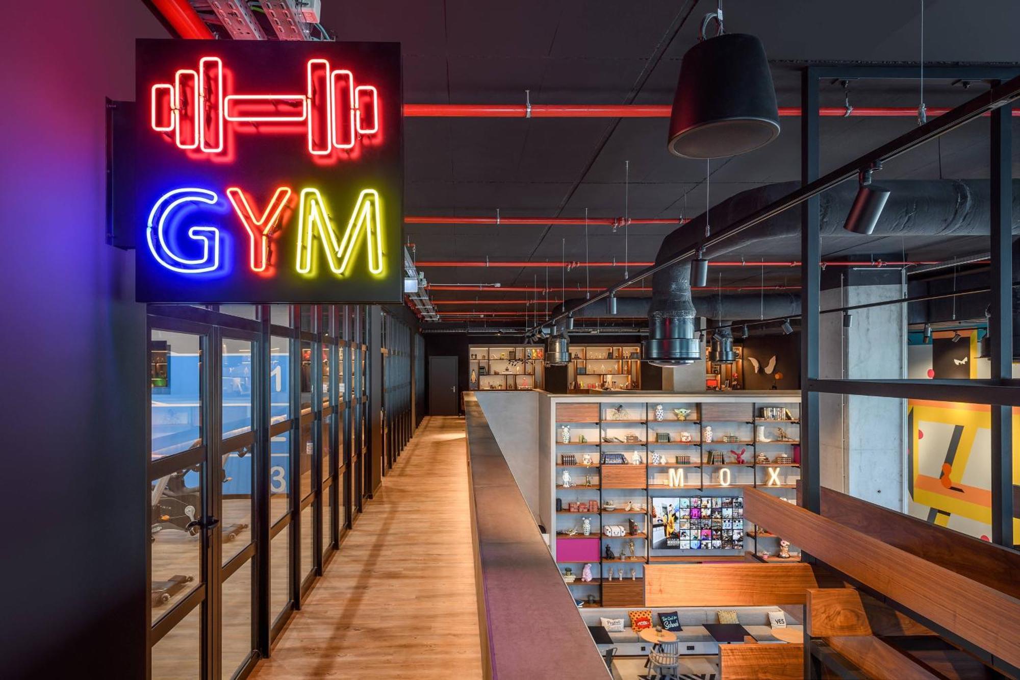 Moxy Oriente