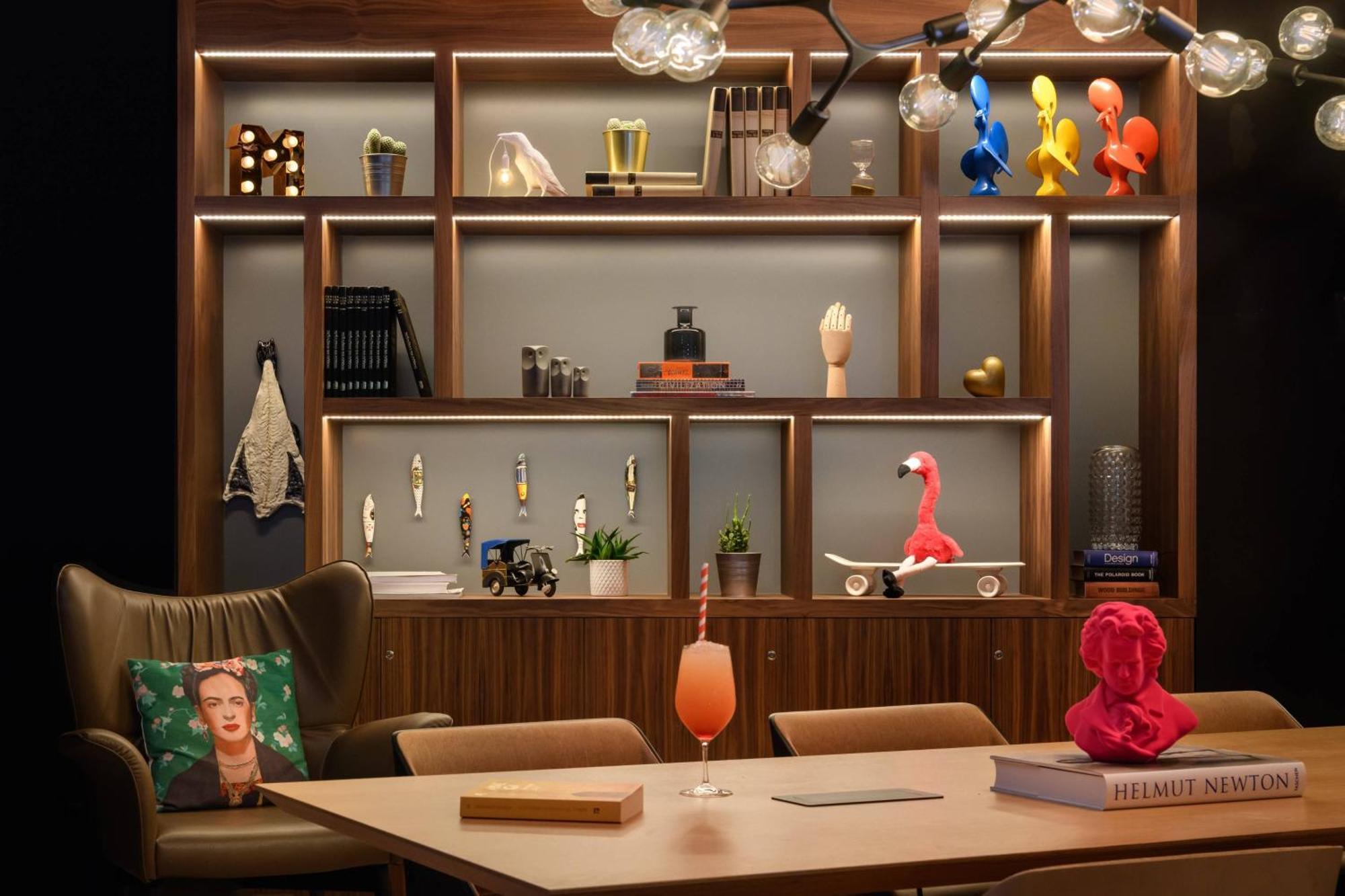 Moxy Oriente Hotel