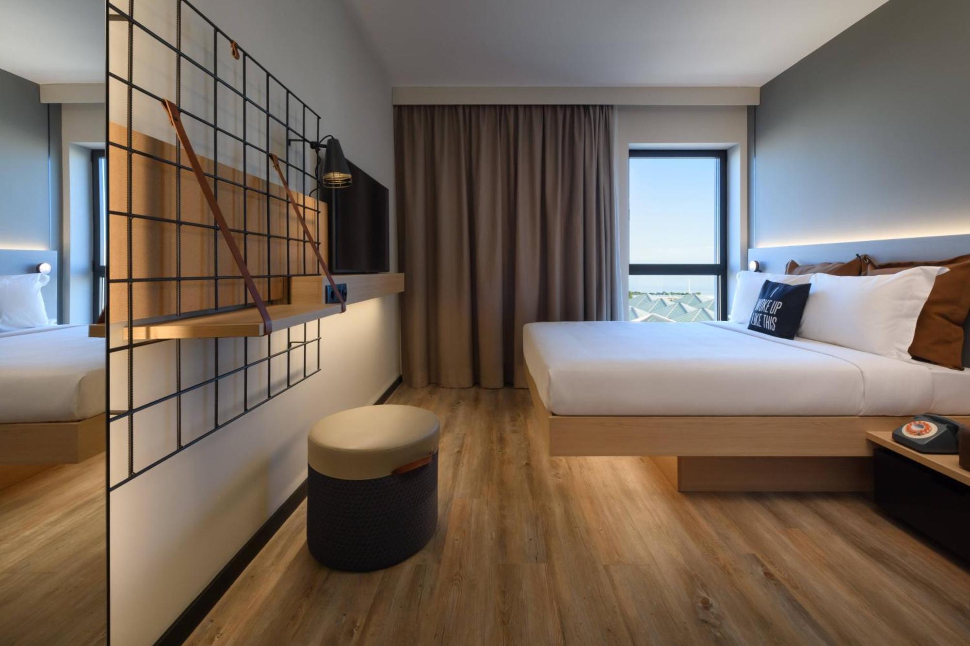 Hotel Moxy Oriente 3*