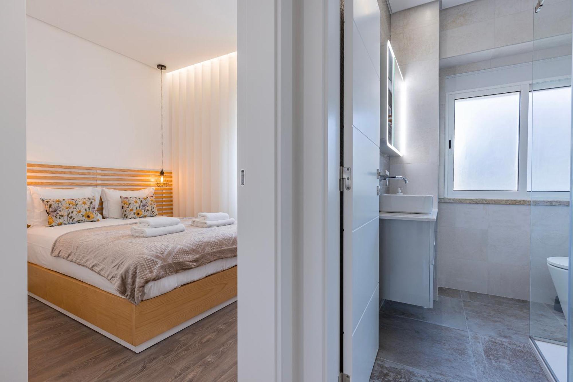 New By The Metro Iv Apartamento *