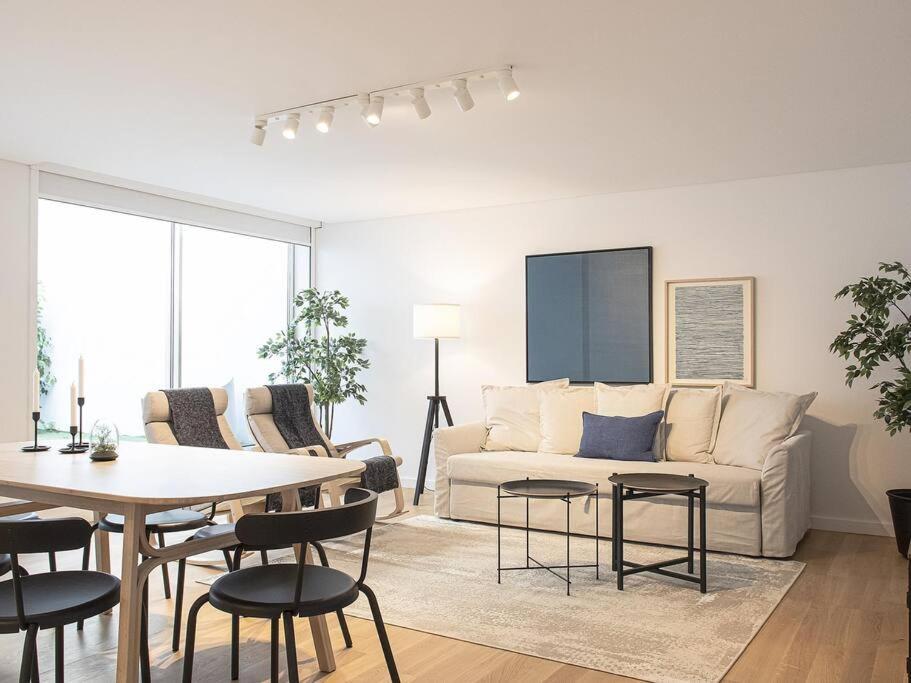 Saldanha Spacious With Ac Terrace And Garage Apartamento *