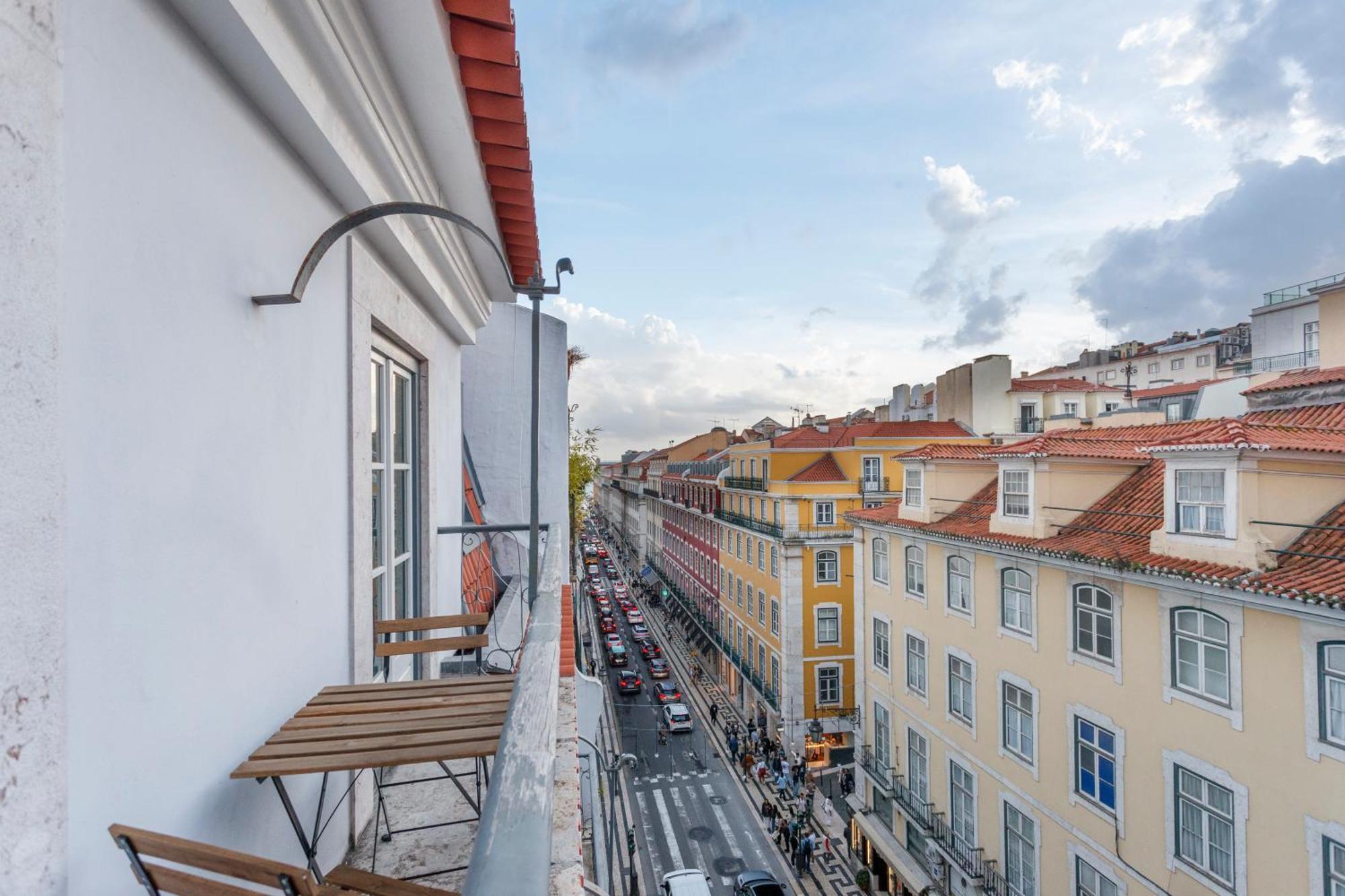 Double With Private Wc In Shared House In Downtown * Lisboa