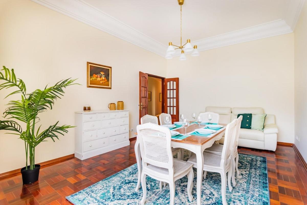 Marques De Pombal Classical Living Apartment Lisbon