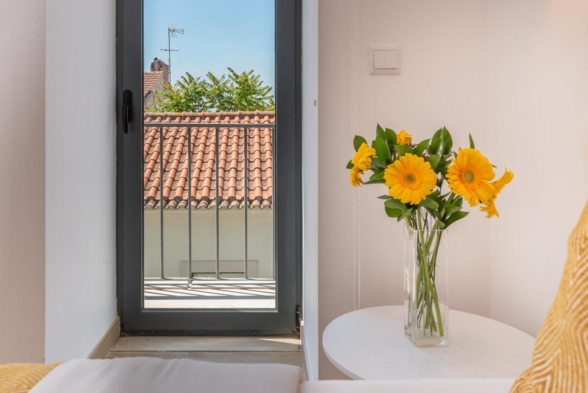 Apartment Orange 3 House - Chiado Studios