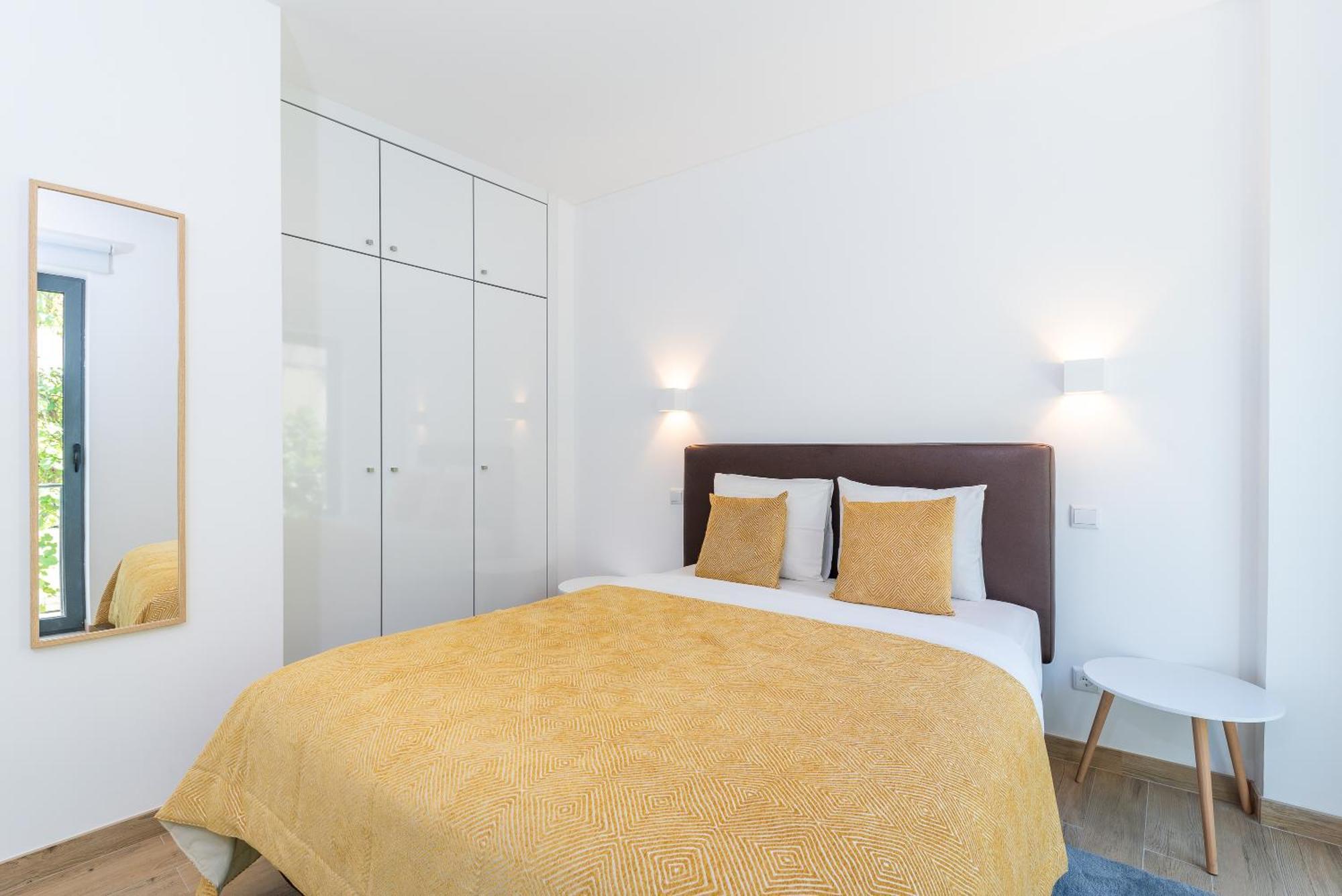 Apartment Orange 3 House - Chiado Studios Lisbon
