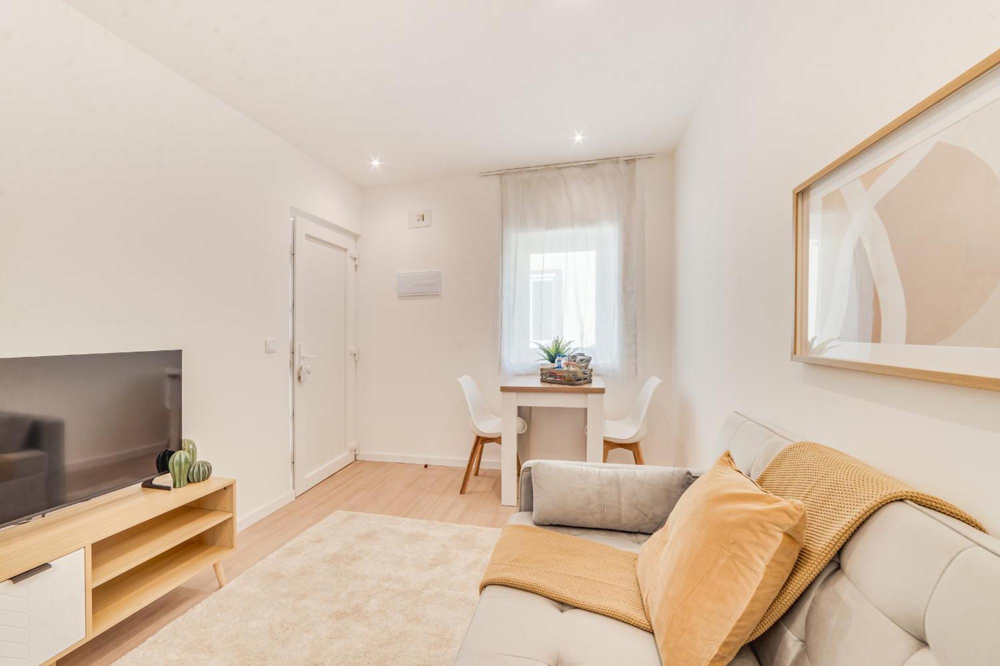 Yellow Charm - Campolide Apartamento *