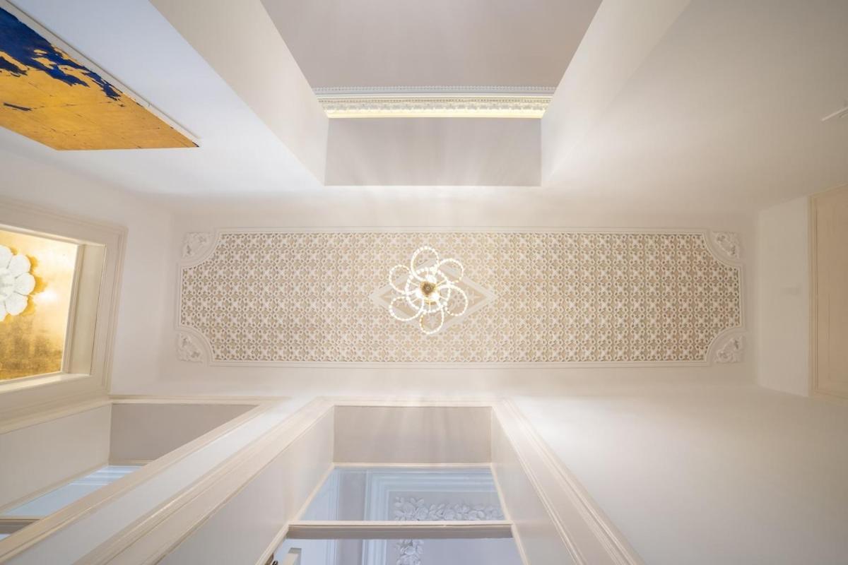 Baroque With Patio Portuguese Soul Bica Tram 4p Apartamento Lisboa