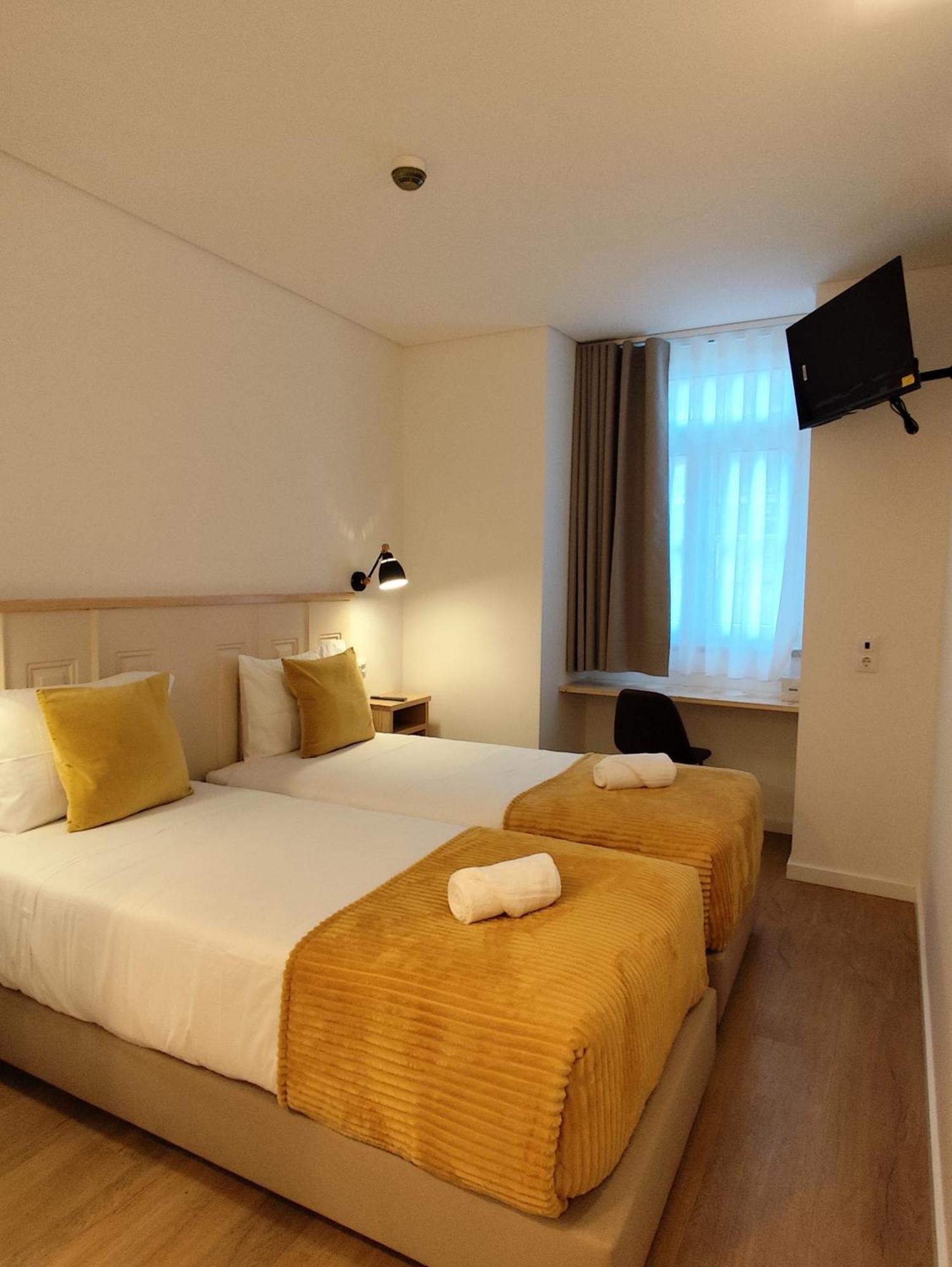 Bacalhoeiros 125 Hotel 2*