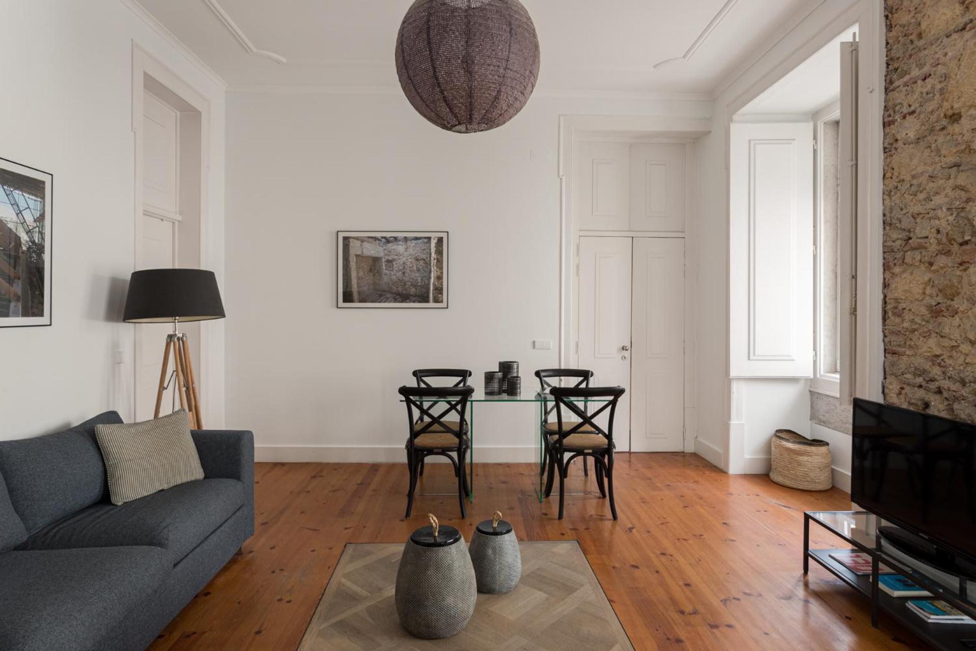 Chic 1-bedroom In Cais Do Sodre - Modern And * Lisboa