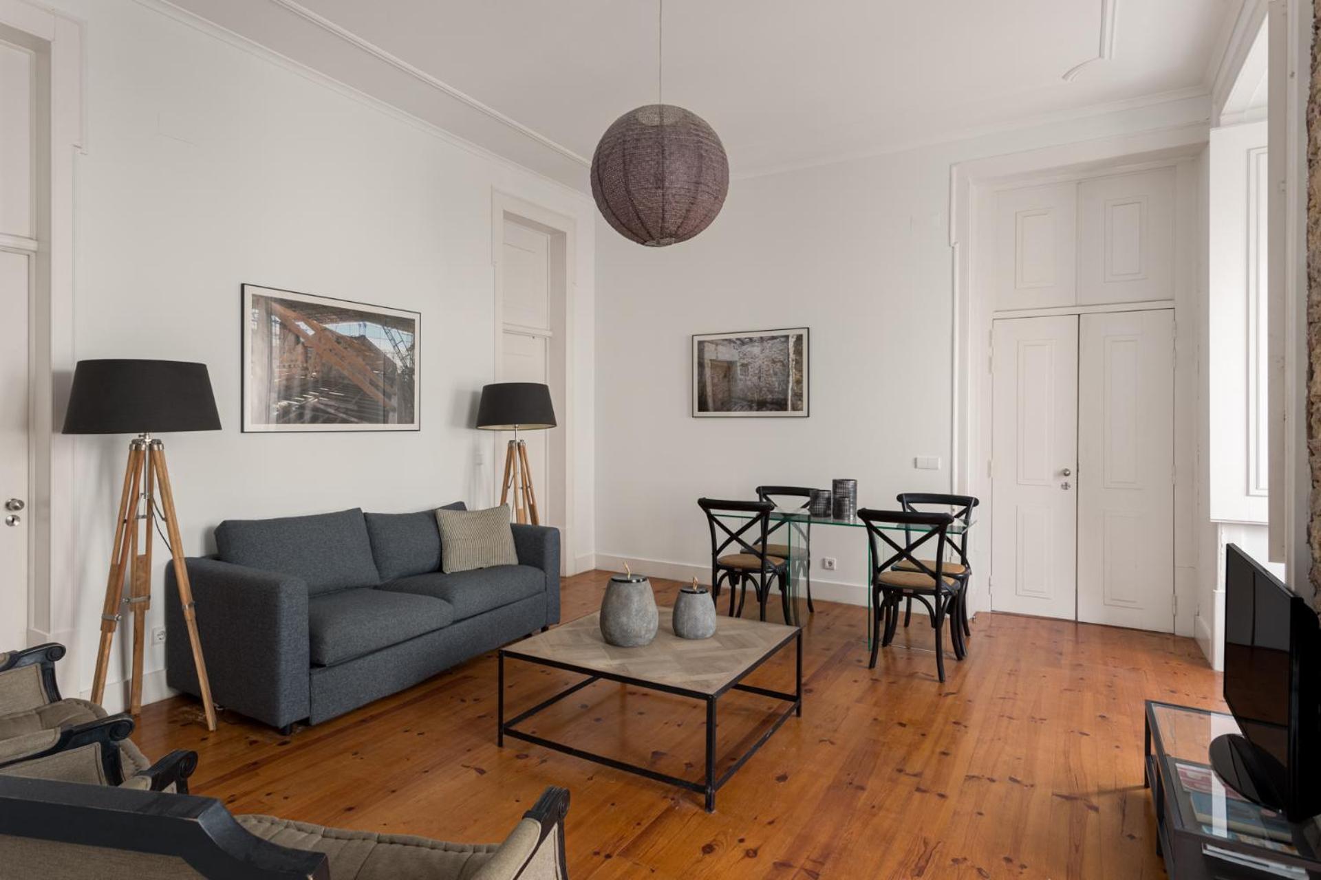 Apartamento Chic 1-bedroom In Cais Do Sodre - Modern And Lisboa