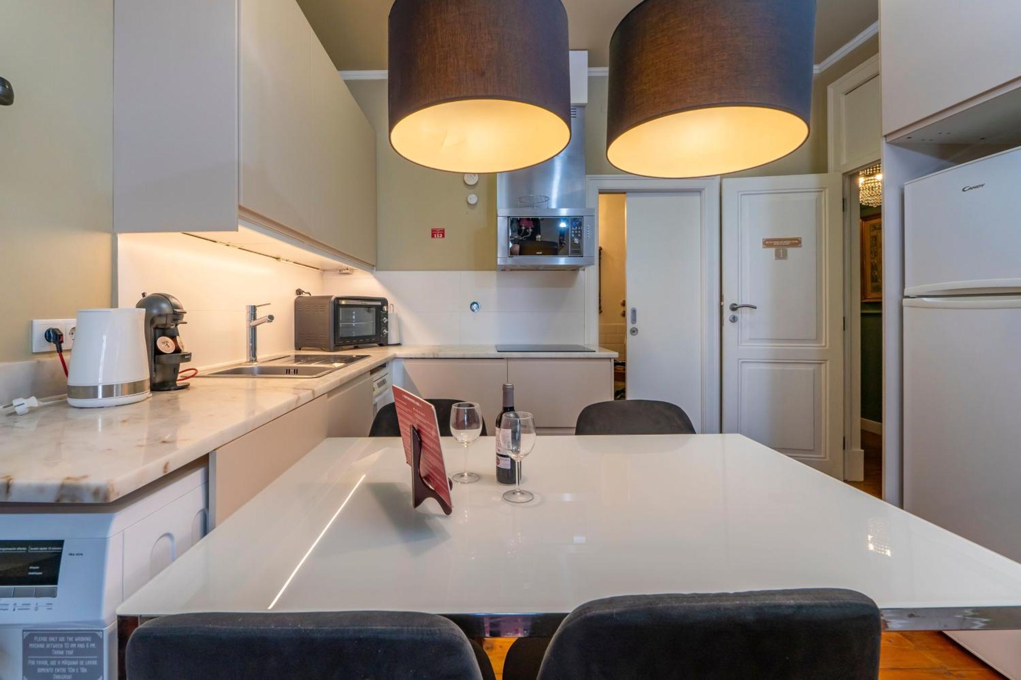 Eine Mischung Aus Altem Wort Und Modernem Charme In Lissabon Apartamento Lisboa