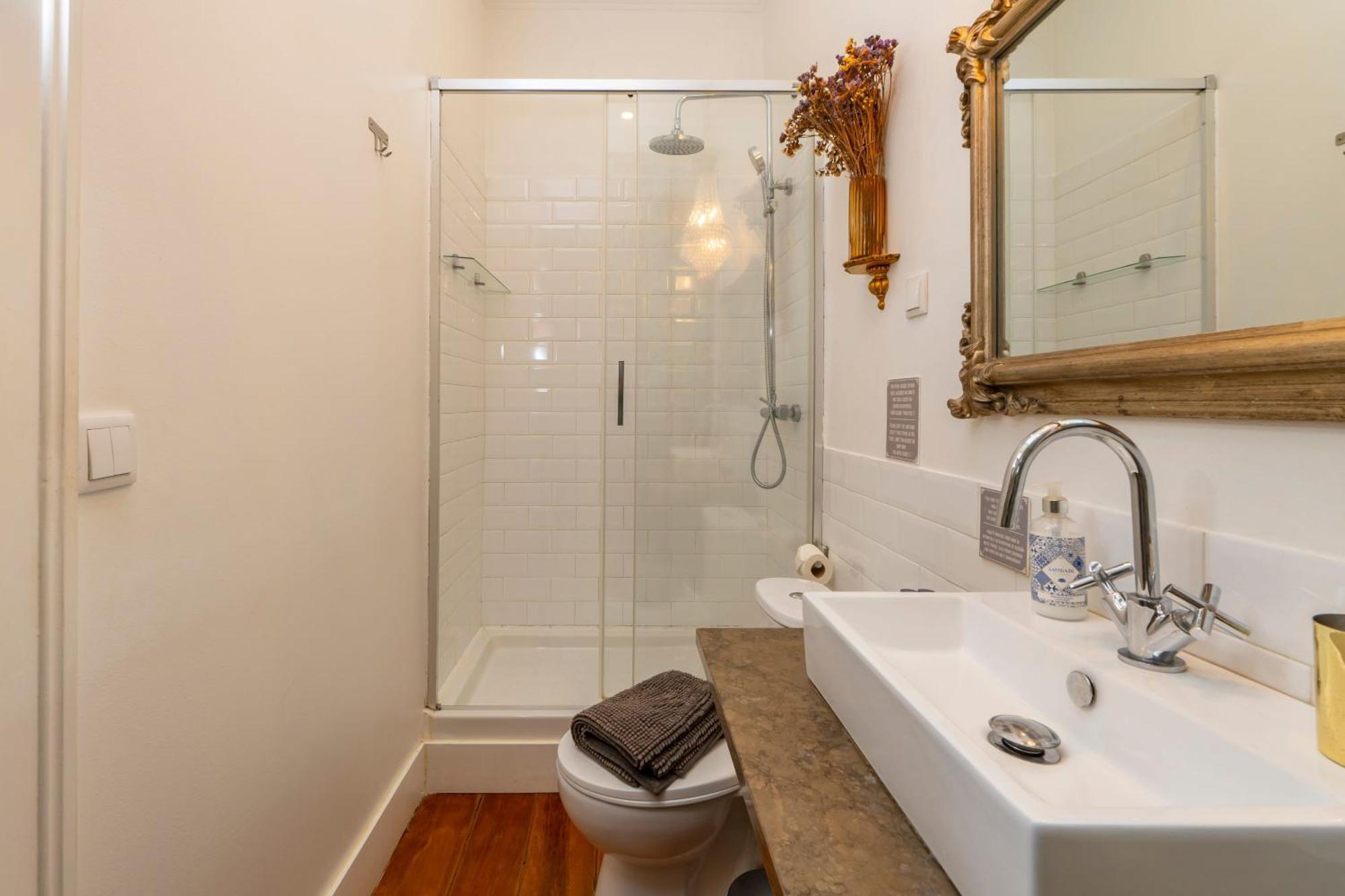Eine Mischung Aus Altem Wort Und Modernem Charme In Lissabon Apartamento Lisboa