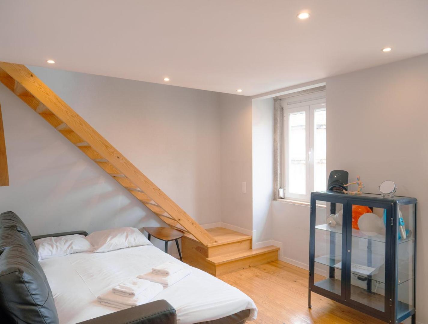 Charming Duplex In Graca | By Airnest Apartamento