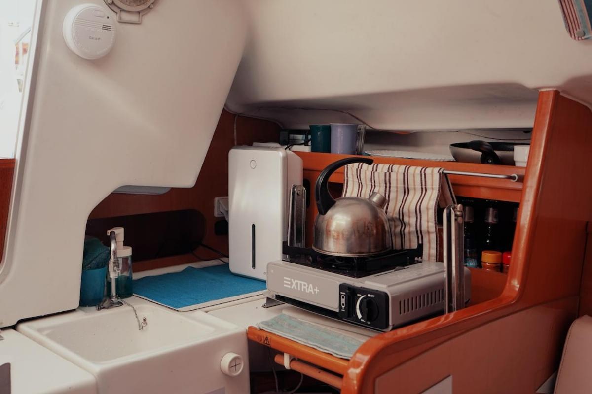Hotel en barco Surfbird Cozy Sailboat Escape