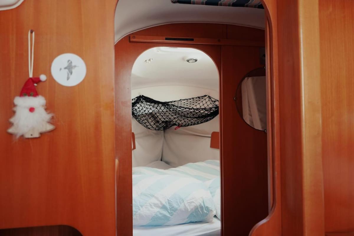 Hotel en barco Surfbird Cozy Sailboat Escape Lisboa