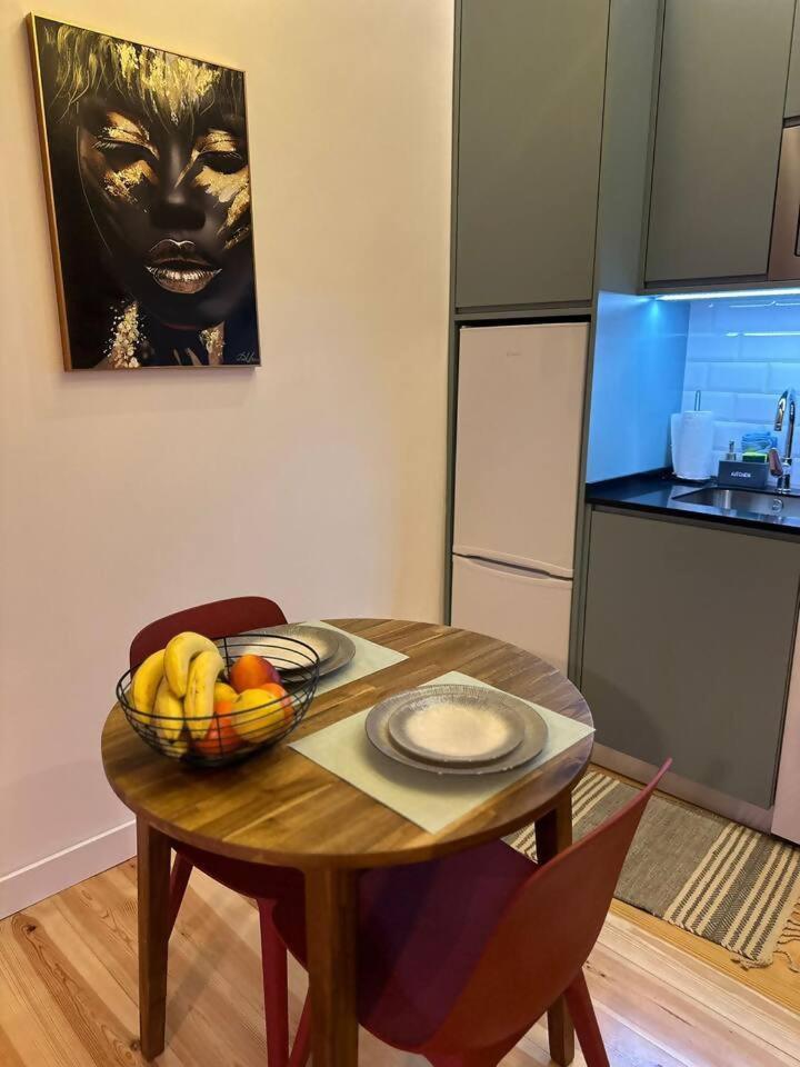 Newly Renovated Apartamento *