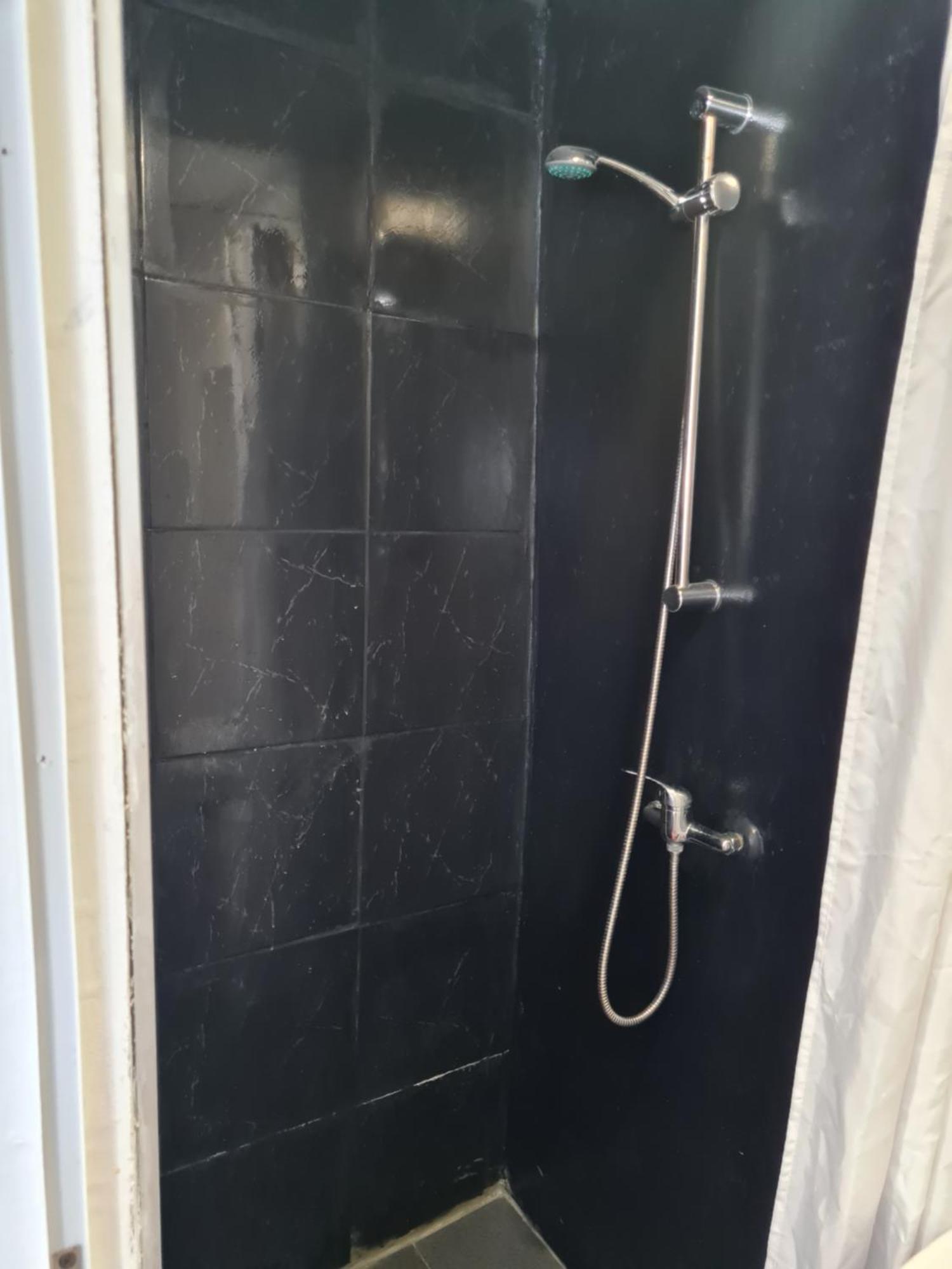 Hostal Casa Vale Ecotainer Lisboa