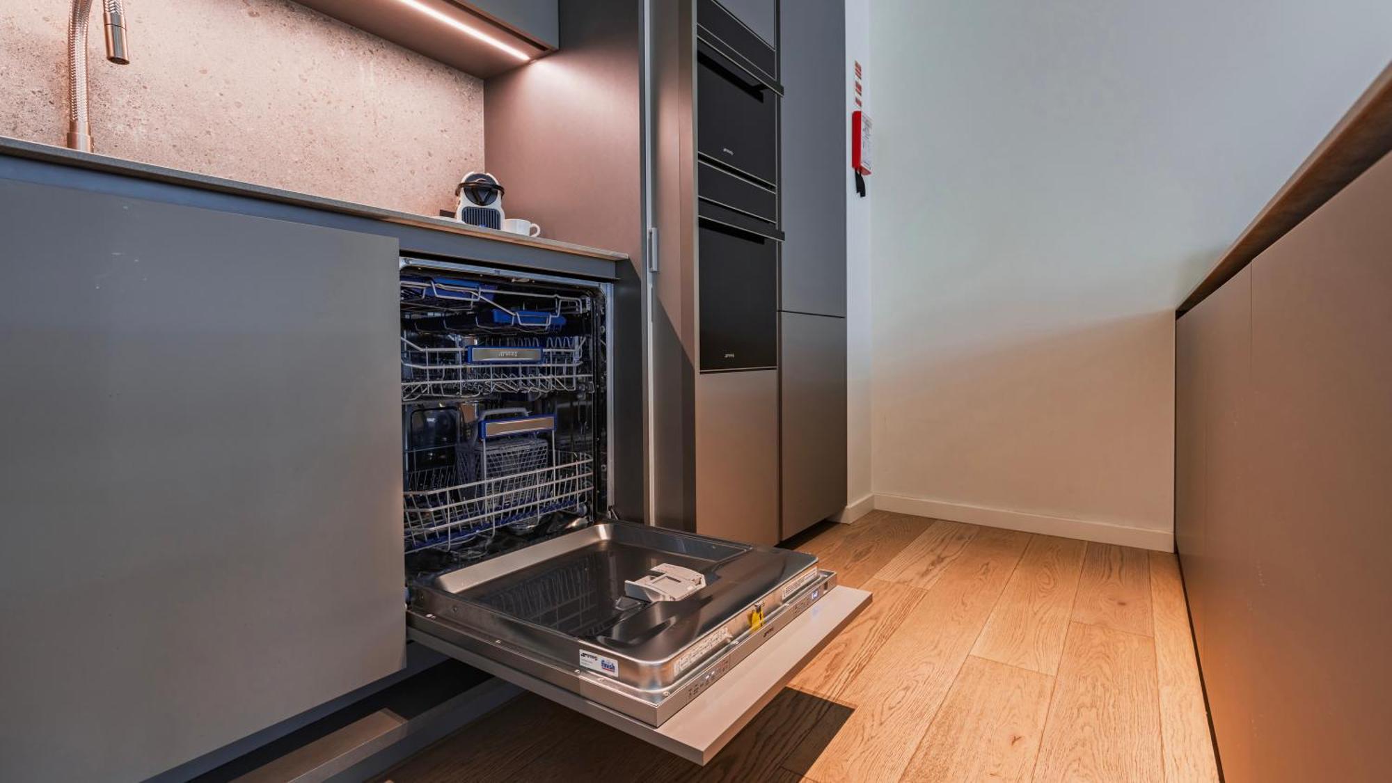 Modern 2bdr With Garage By Lovelystay