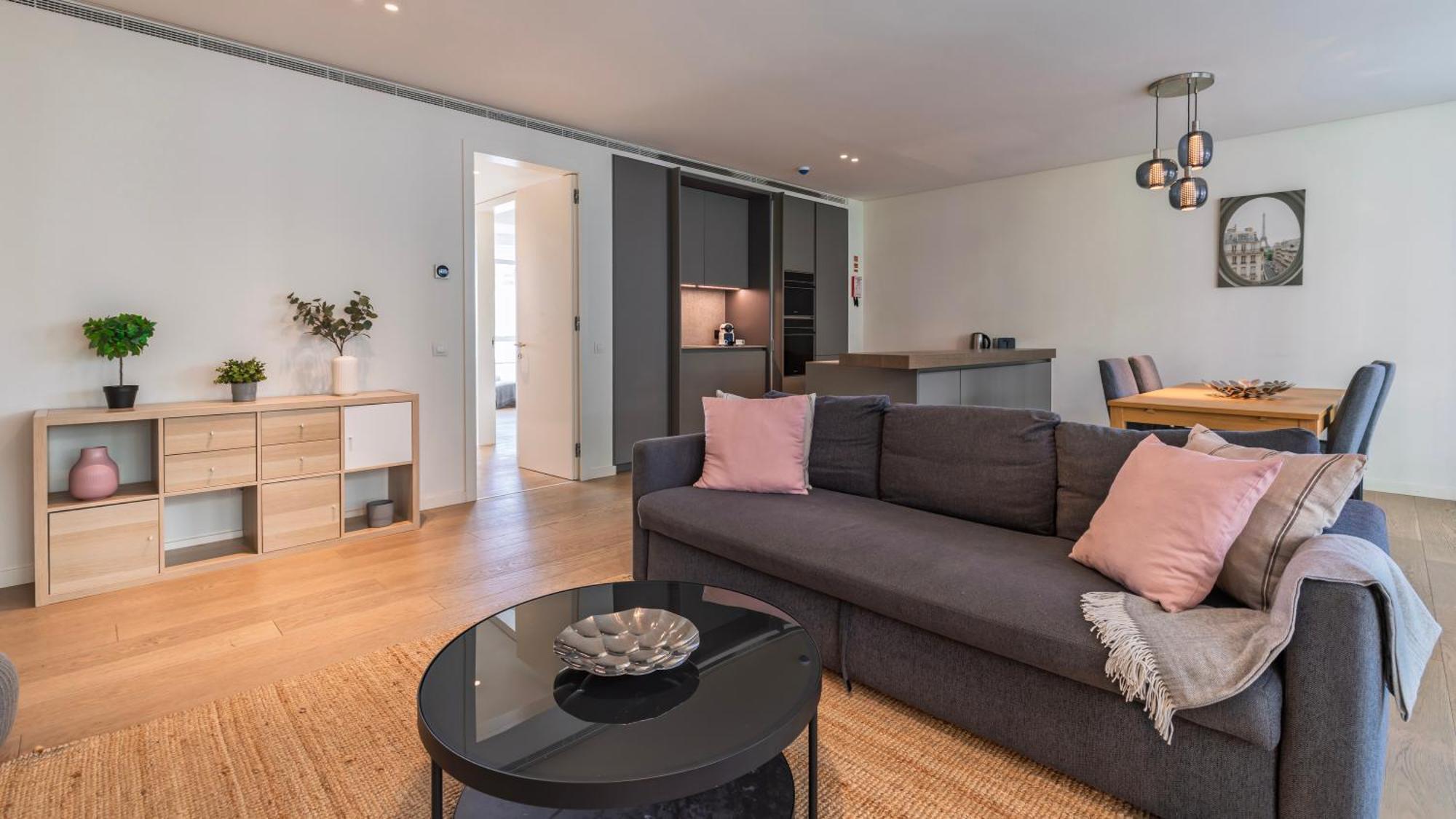 Modern 2bdr With Garage By Lovelystay Apartamento Lisboa