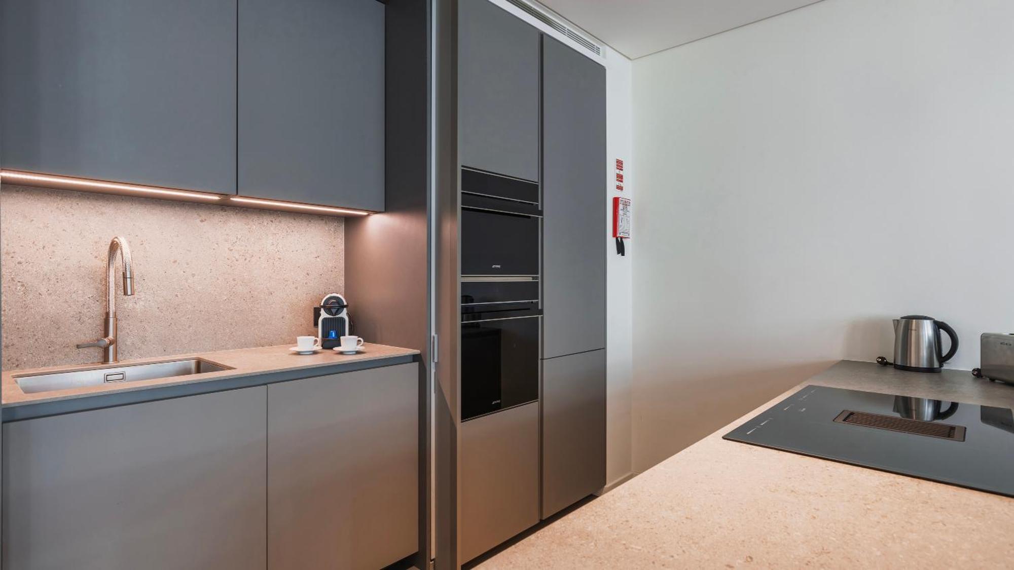 Modern 2bdr With Garage By Lovelystay