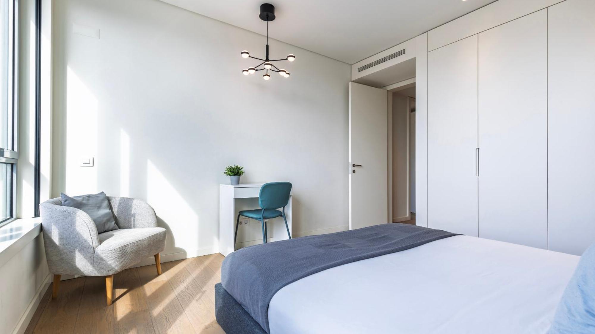 Modern 2bdr With Garage By Lovelystay *