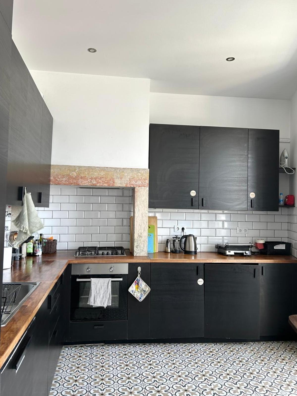 Embassy Arriaga Private Elegance In Stylish Shared